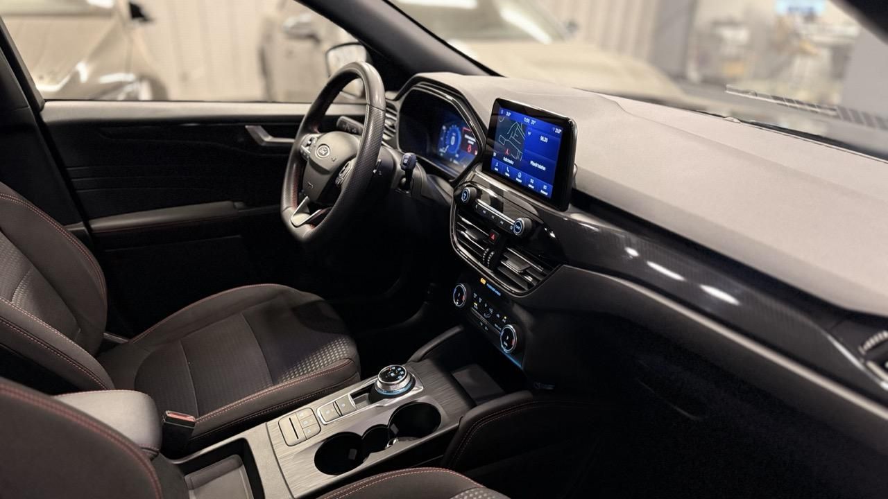 Ford Kuga, 2.0TDCI ST LINE,4X4,AT - fotka 2