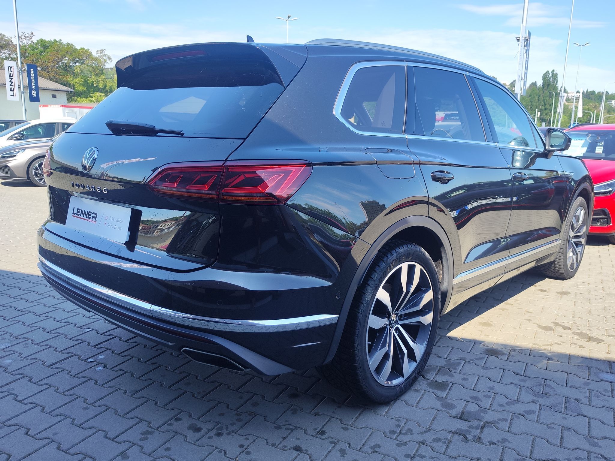 Volkswagen Touareg, 3.0 TDi/210kW Elegance AT 4x4 - fotka 5