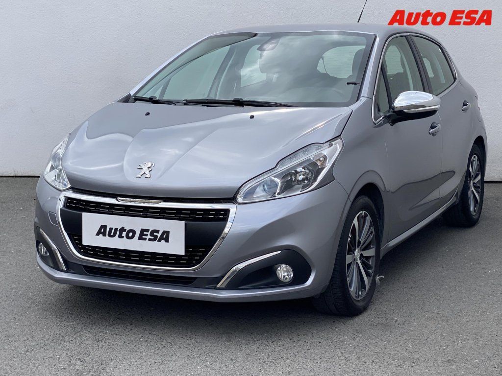 Peugeot 208, 1.2,navi - fotka 3