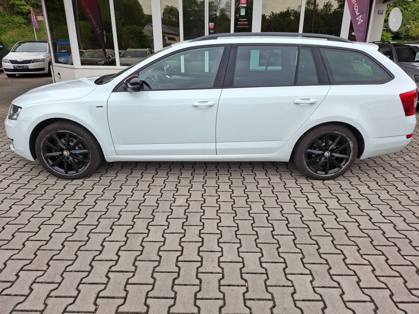 Škoda Octavia, 1.6TDI 81kW DSG JOY - fotka 5