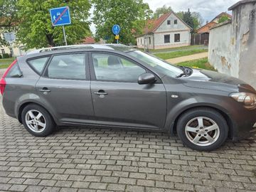 1,4 - spolehlivý hatchback