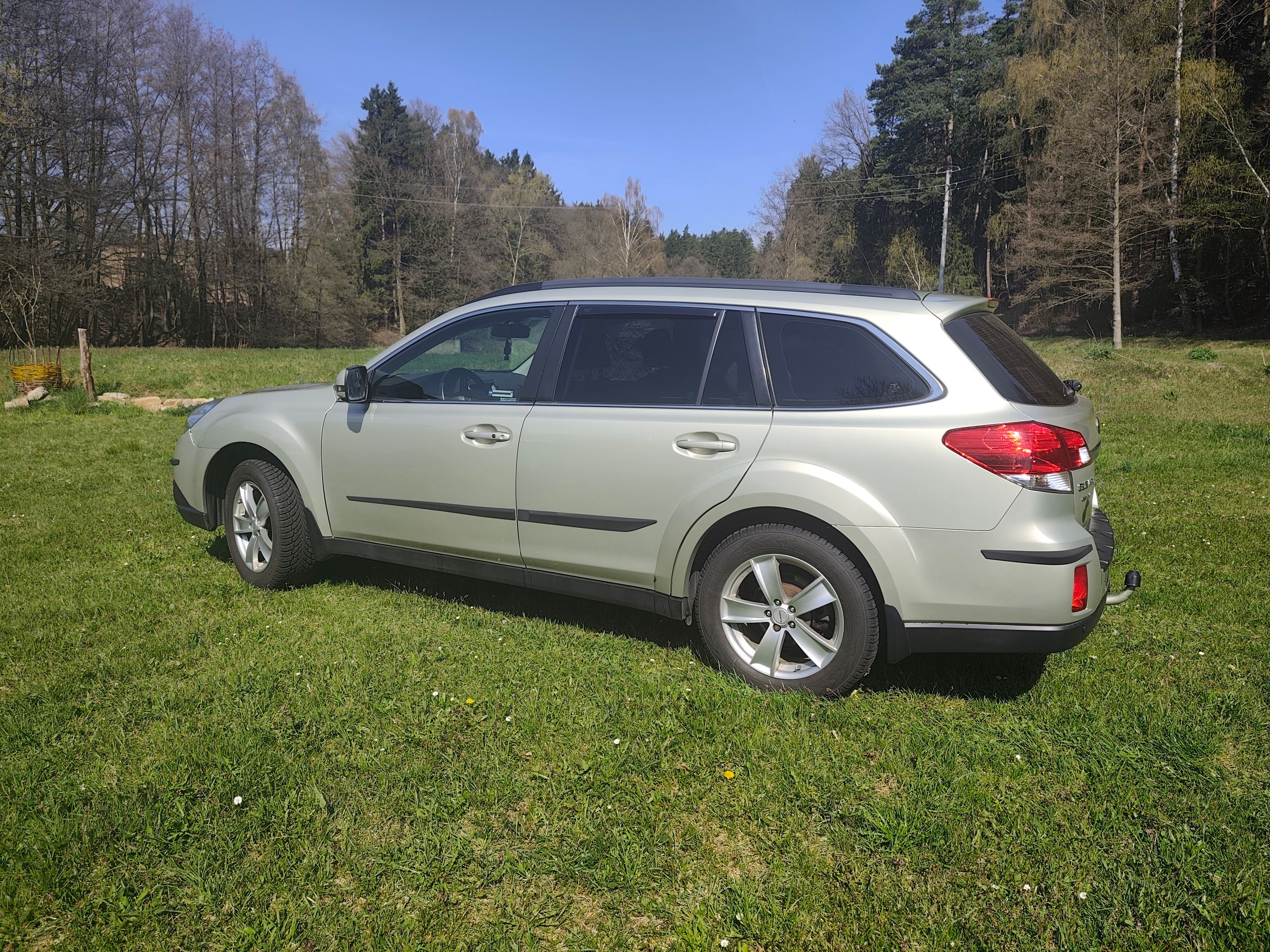 Subaru Outback, 2,5i AWD plná výbava,1.majitel - fotka 5