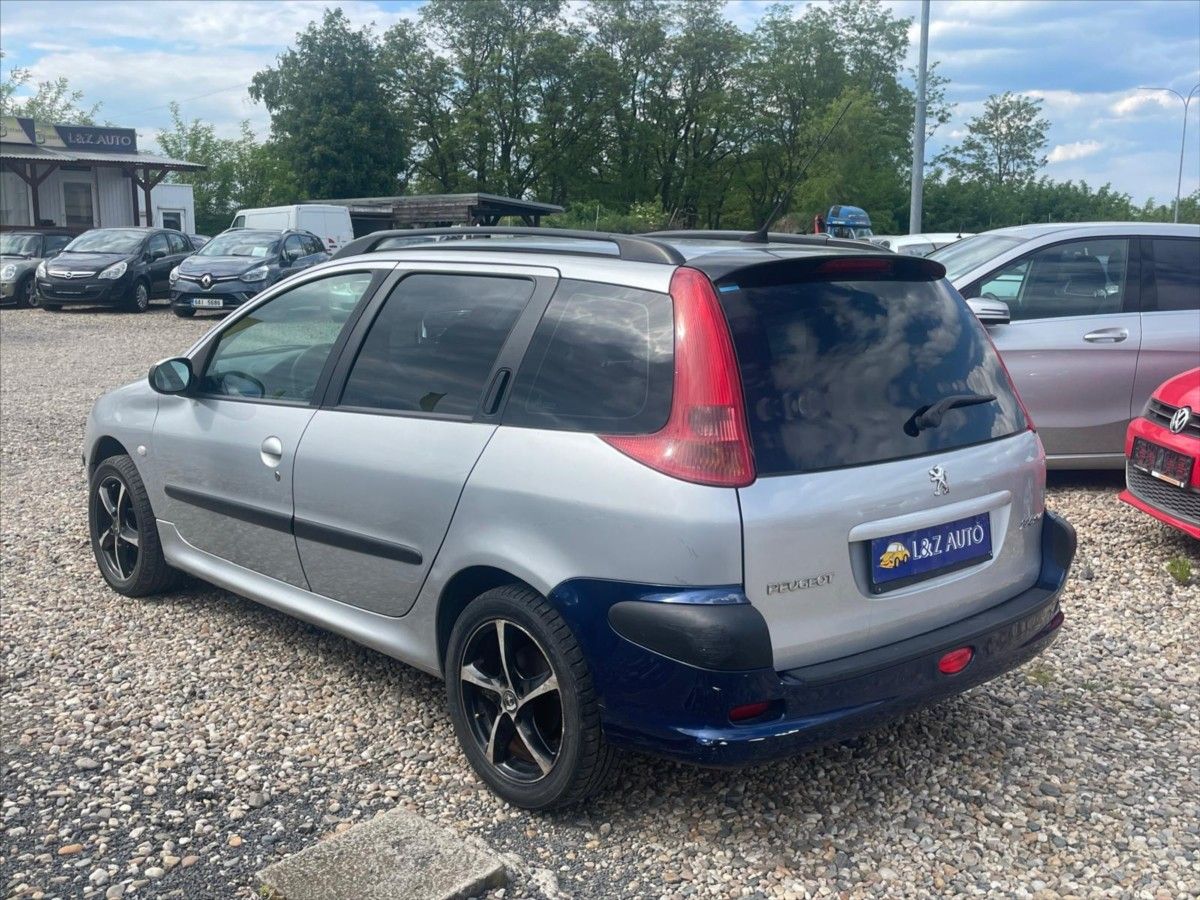 Peugeot 206, 1,4 i - fotka 4