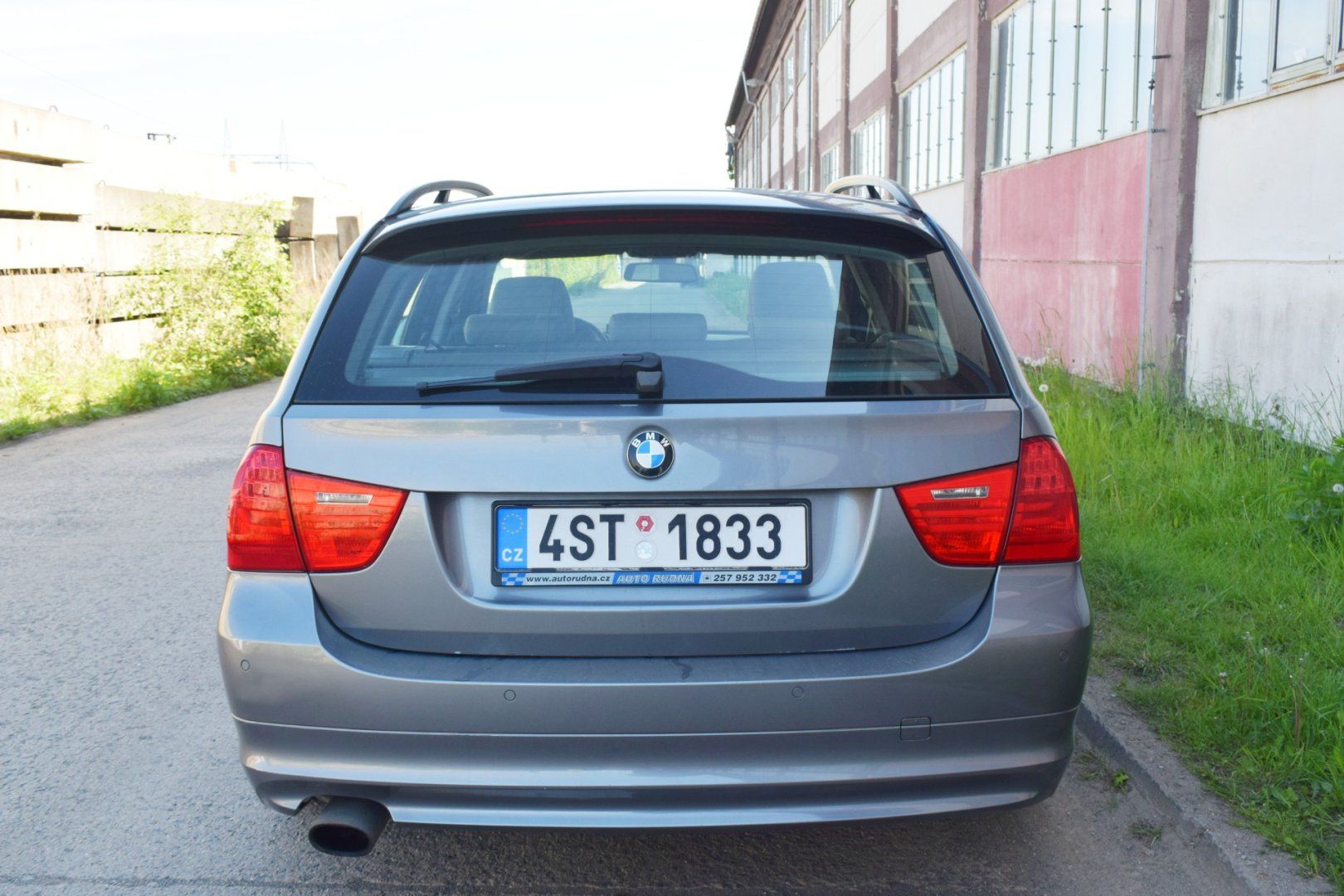 BMW Řada 3, 320i E91 125KW 2009/MANUÁL/ - fotka 5