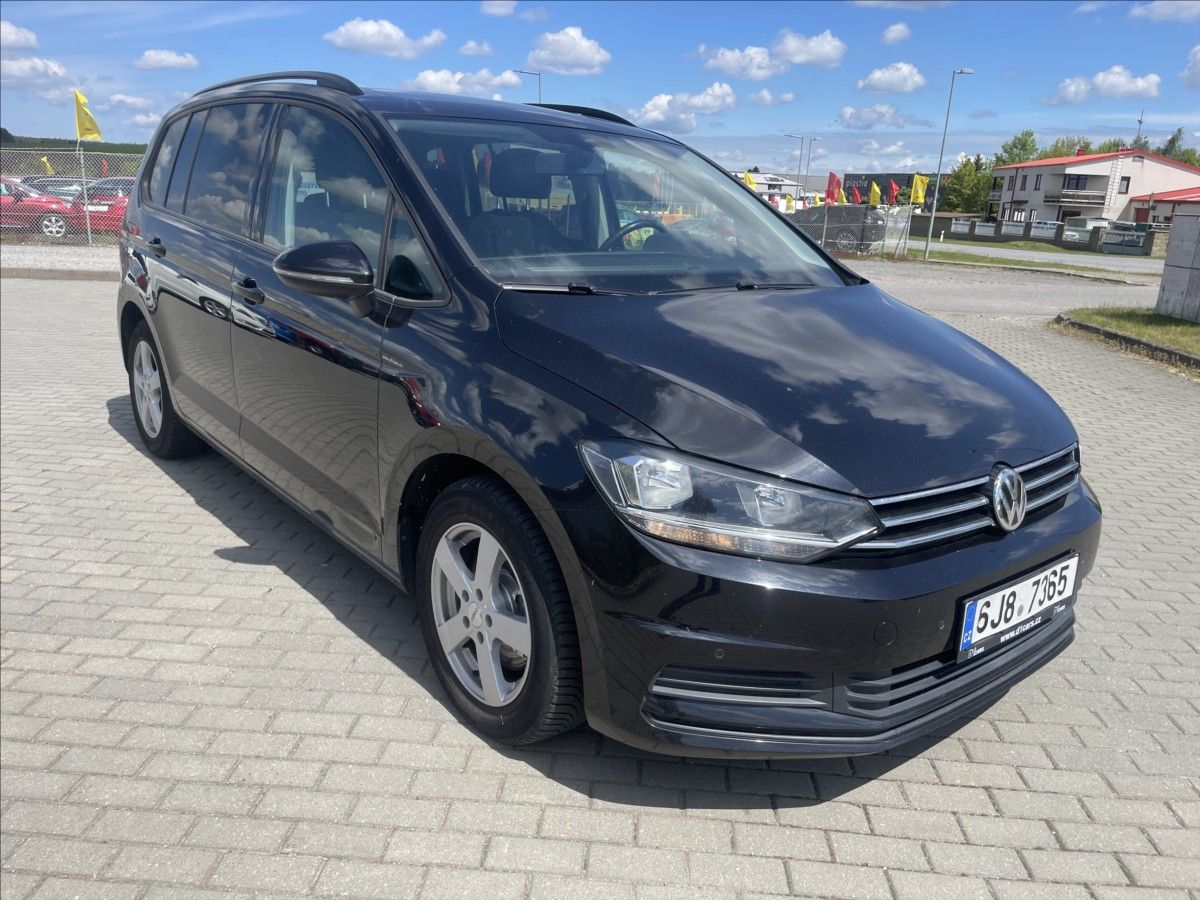 Volkswagen Touran, 2,0 TDi 110kw Highline Panoram - fotka 6