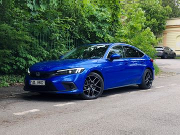 Honda Civic 11g ADVANCE + pneu