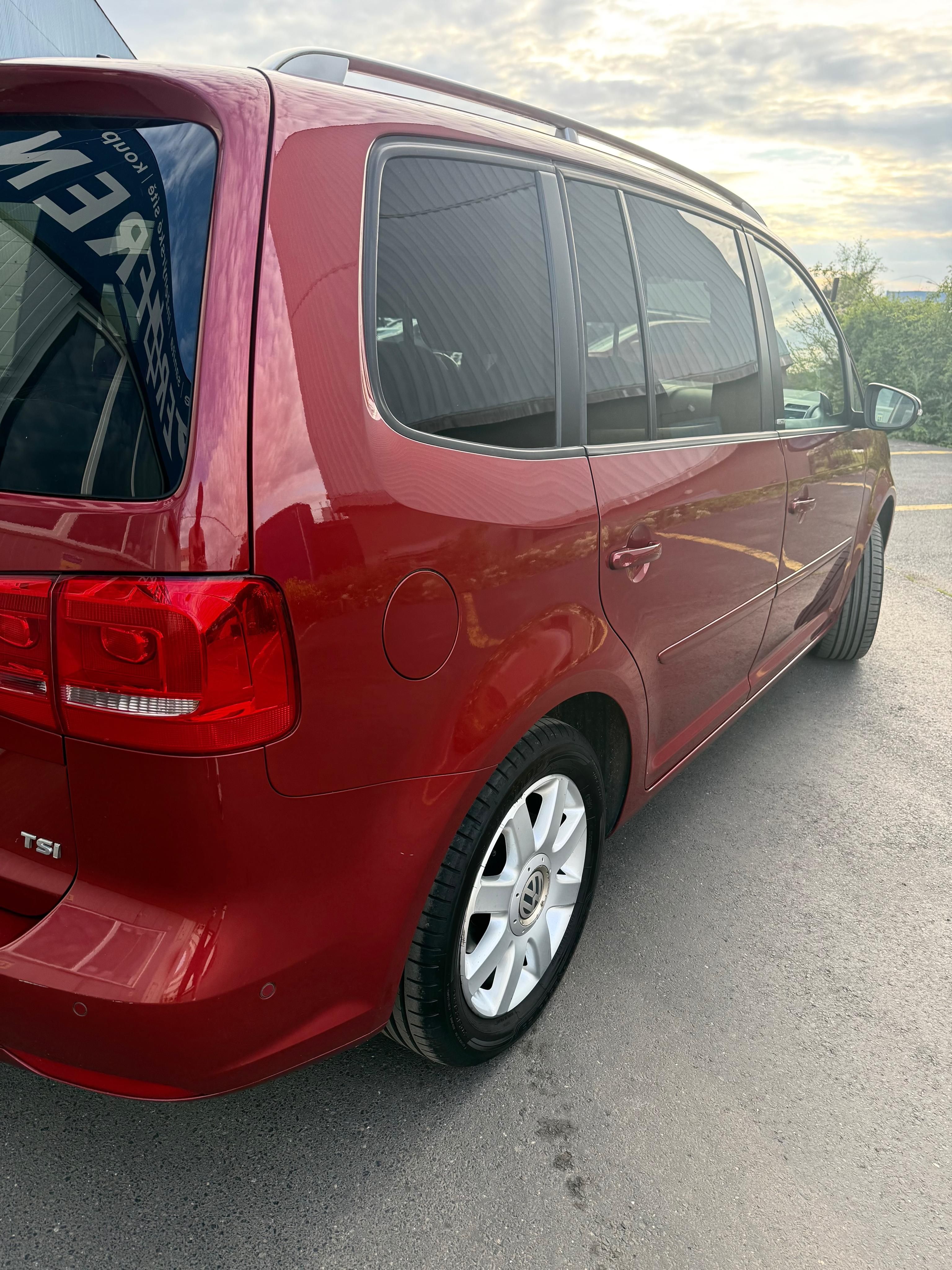 Volkswagen Touran, 1.4TSI DSG WEBASTO - fotka 2