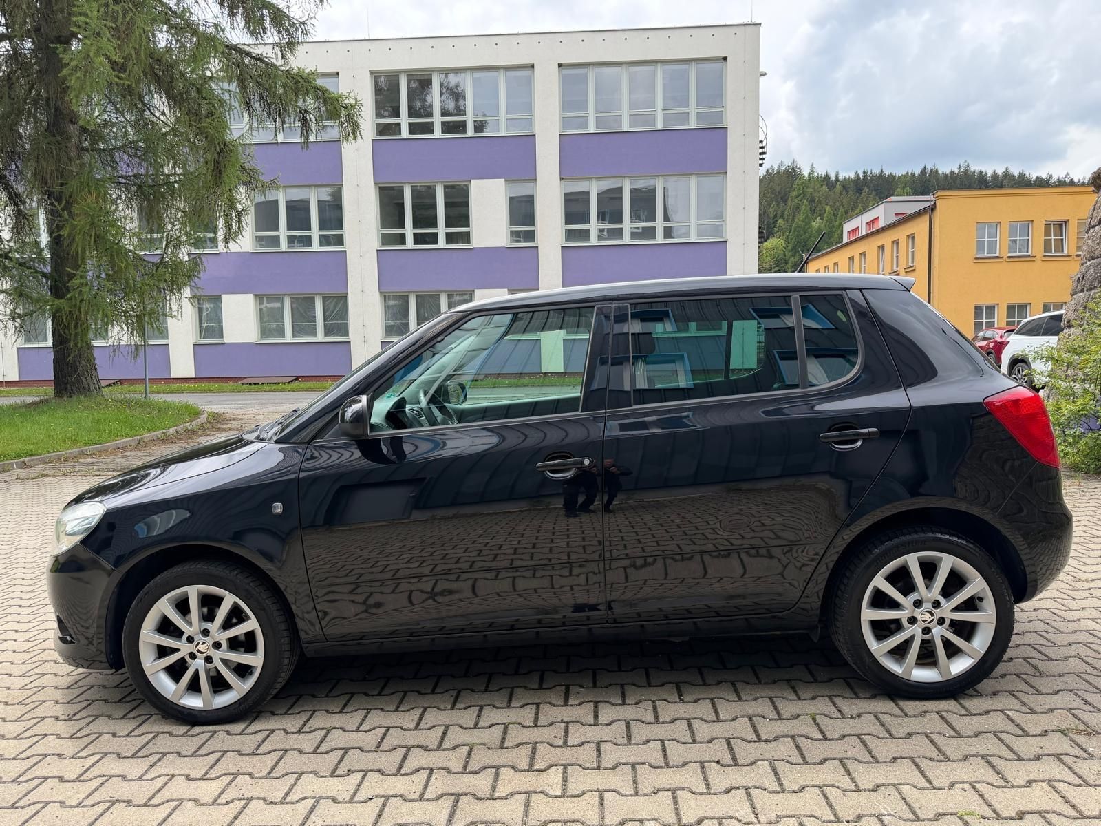 Škoda Fabia, 1,2 TSI Ambition / servis.kn. - fotka 2
