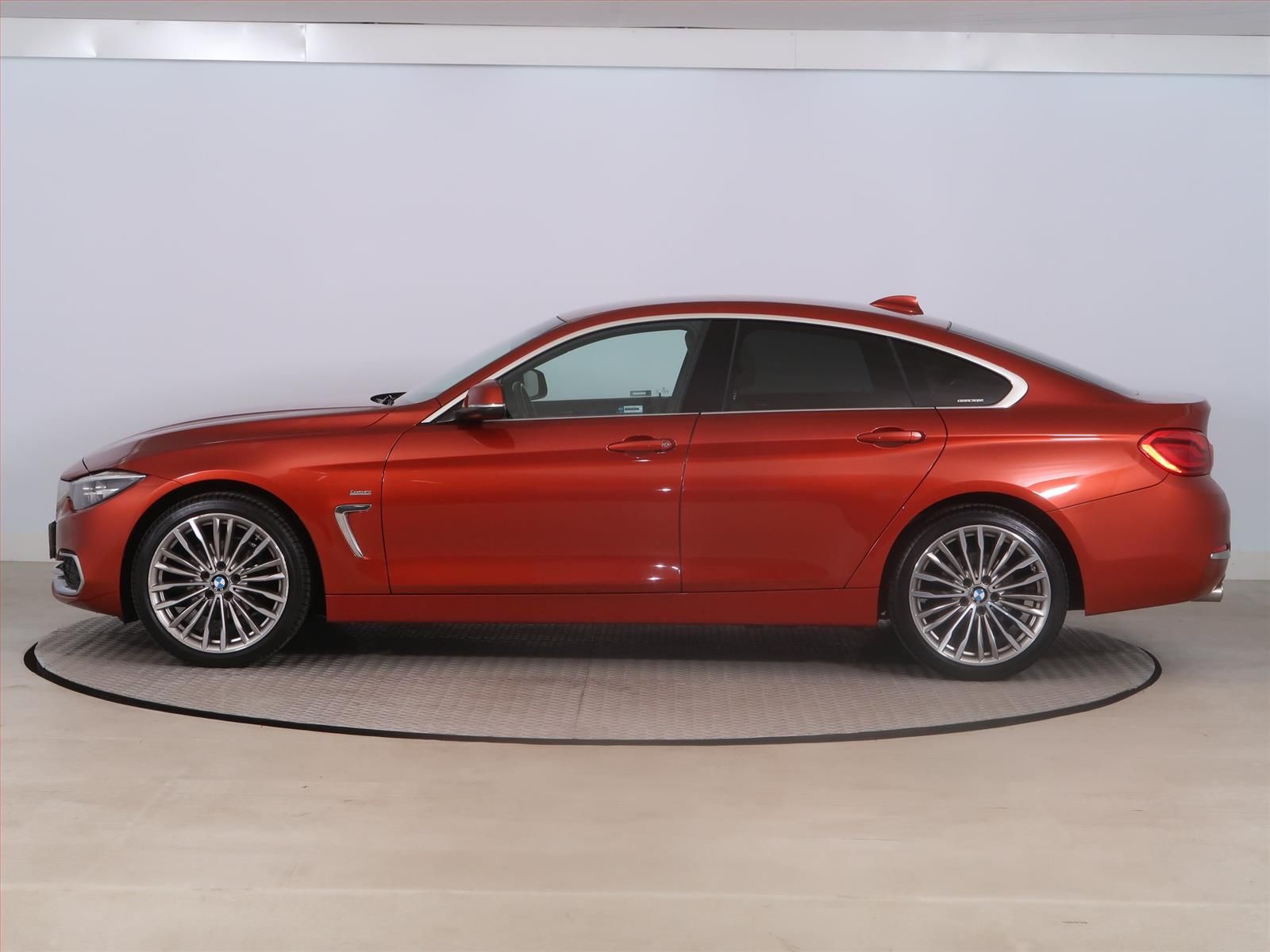 BMW Řada 4, 420d xDrive Gran Coupé - fotka 3