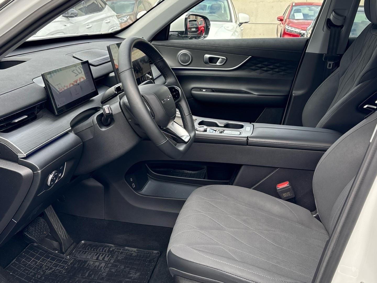 Chery Tiggo 8 PHEV, Unique FWD - fotka 6