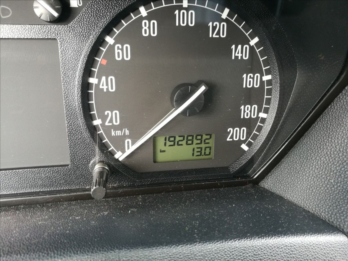 Škoda Fabia, 1,2 i Classic klima - fotka 6