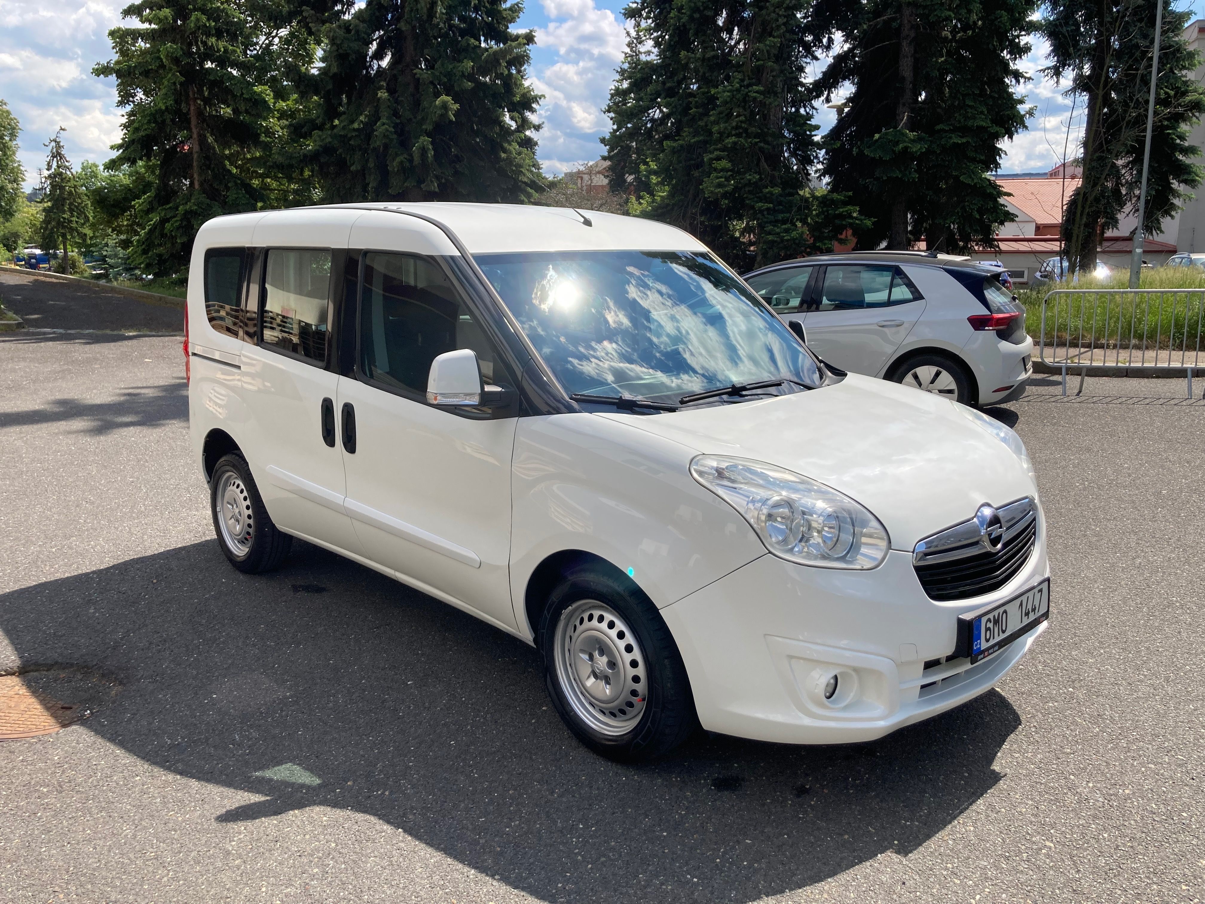 Opel Combo, 1.6CDTi 88kW COSMO Tažné DPH - fotka 3