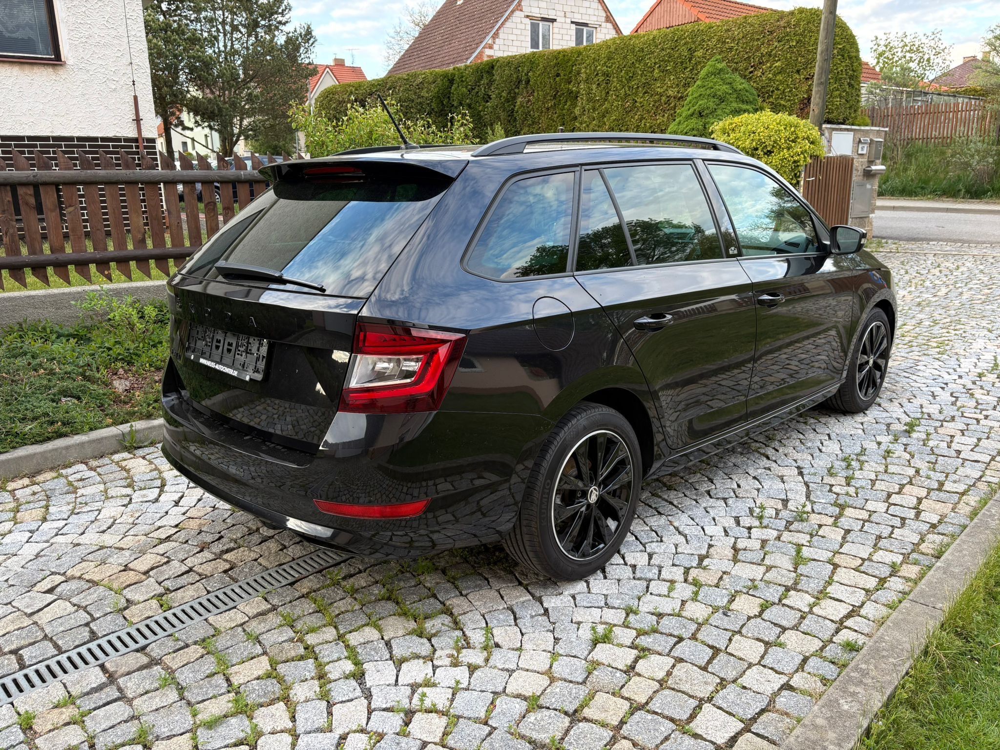 Škoda Fabia, 1,0 TSI 70KW Monte Carlo - fotka 4
