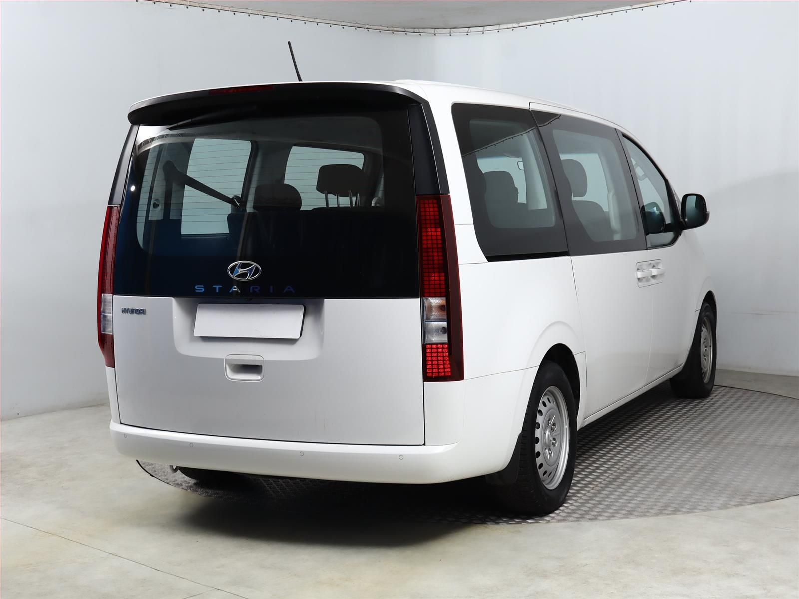 Hyundai Staria, 2.2 CRDi, Klima, ČR, 1Maj, DPH - fotka 5