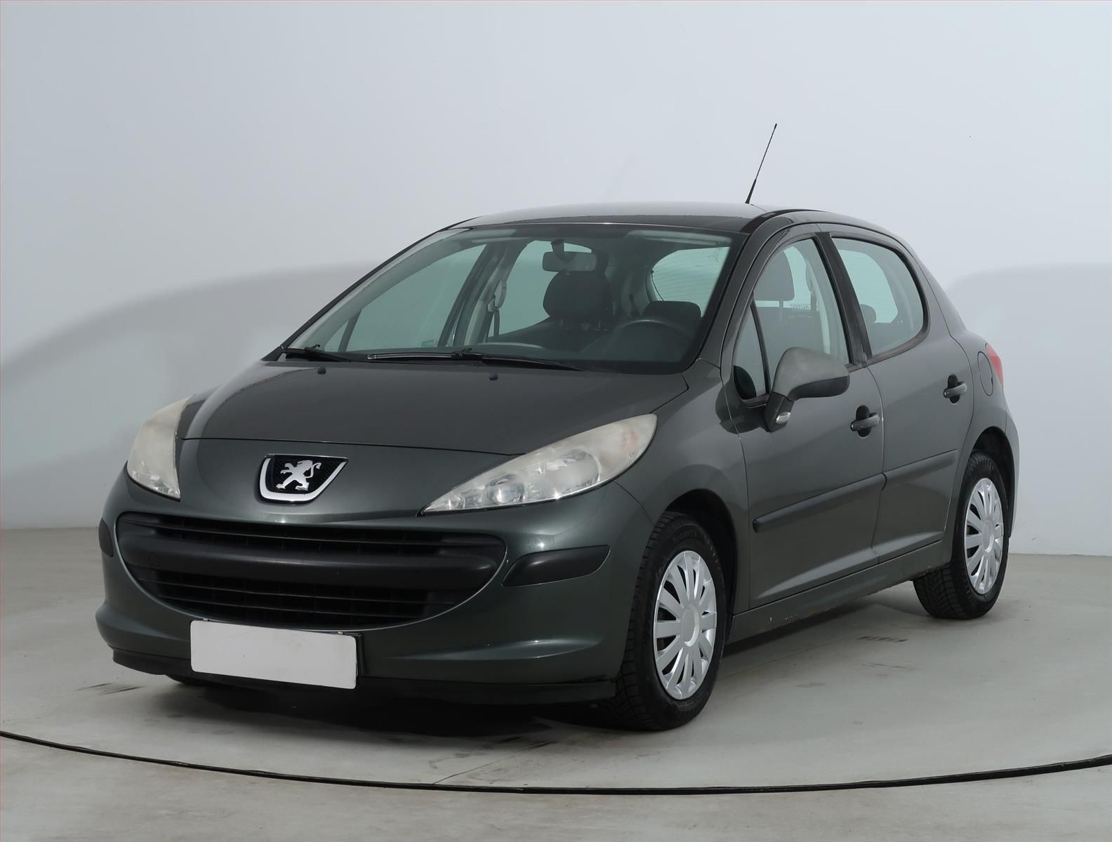 Peugeot 207, 1.4, Tažné, Parkovací asistent - fotka 2