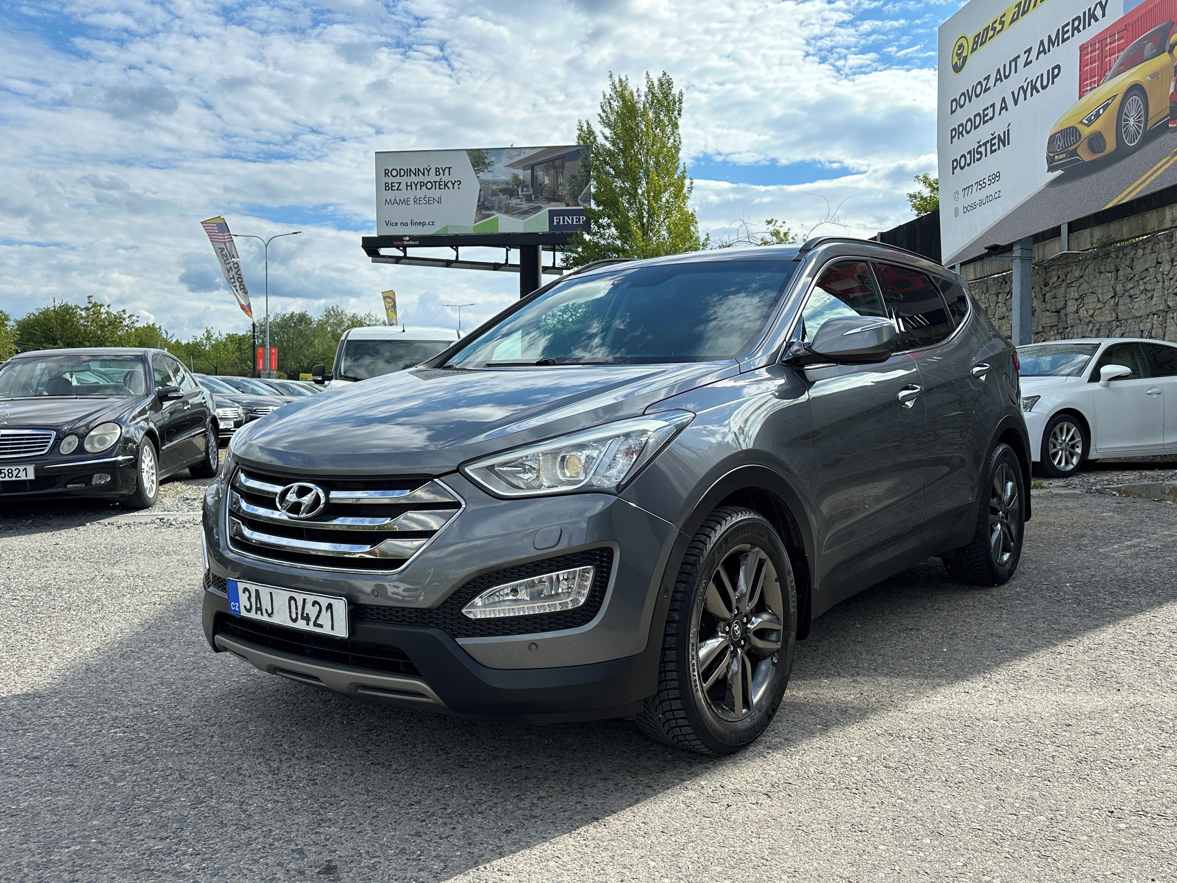 Hyundai Santa Fe, Hyundai Santa FE 2012 - fotka 4