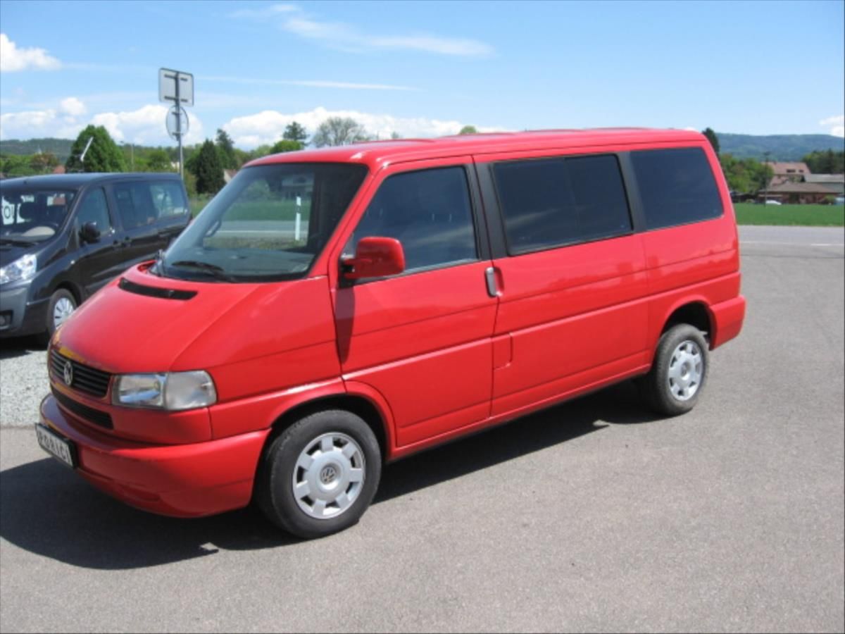Volkswagen Multivan, 2,5 i  116 HP - fotka 2