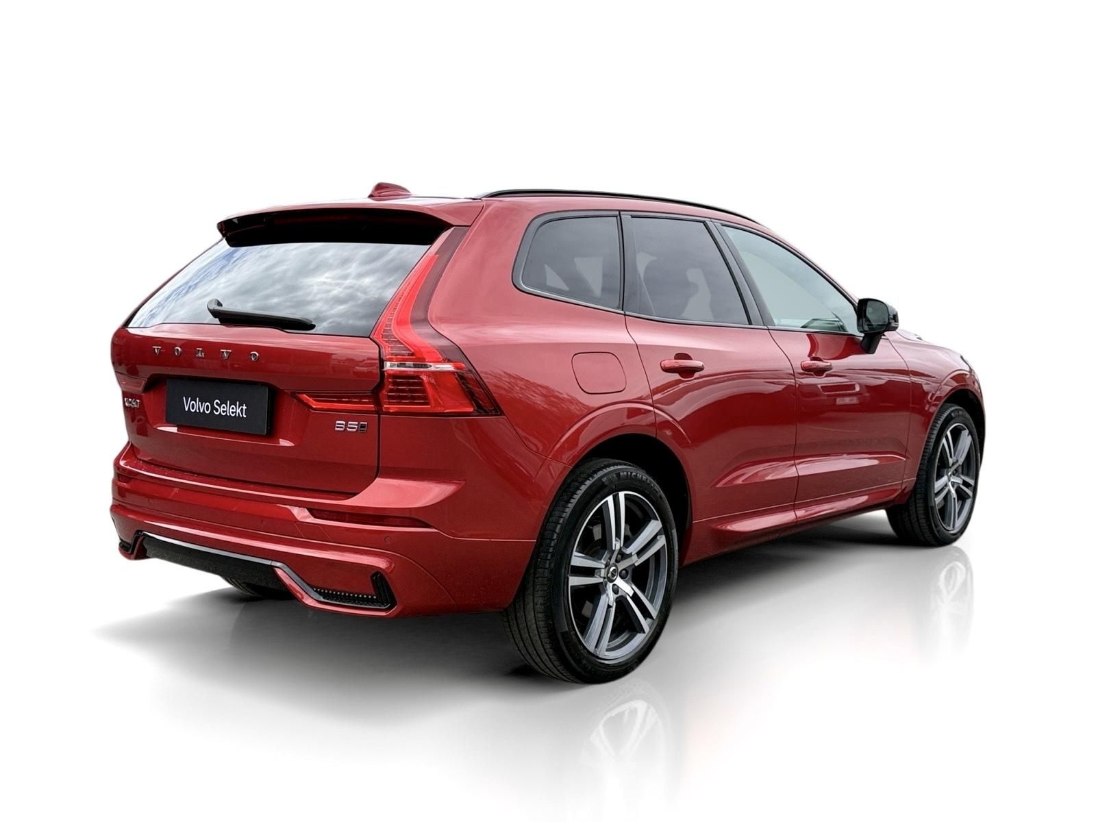 Volvo XC60, B5 AWD (benzín) // PLUS DARK - fotka 6