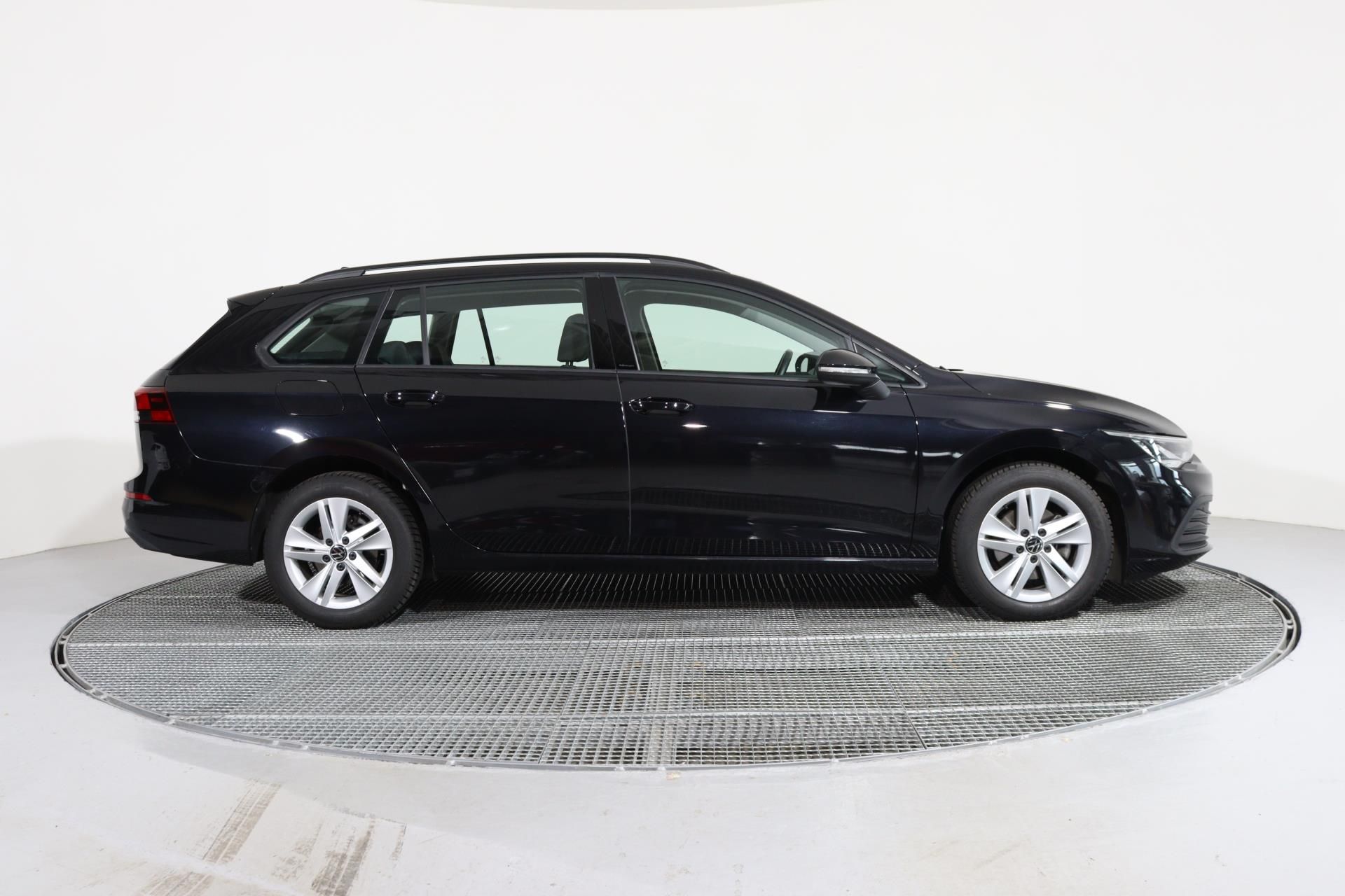 Volkswagen Golf Variant, LIFE 1,0 TSI 81kW/ ACC - fotka 3