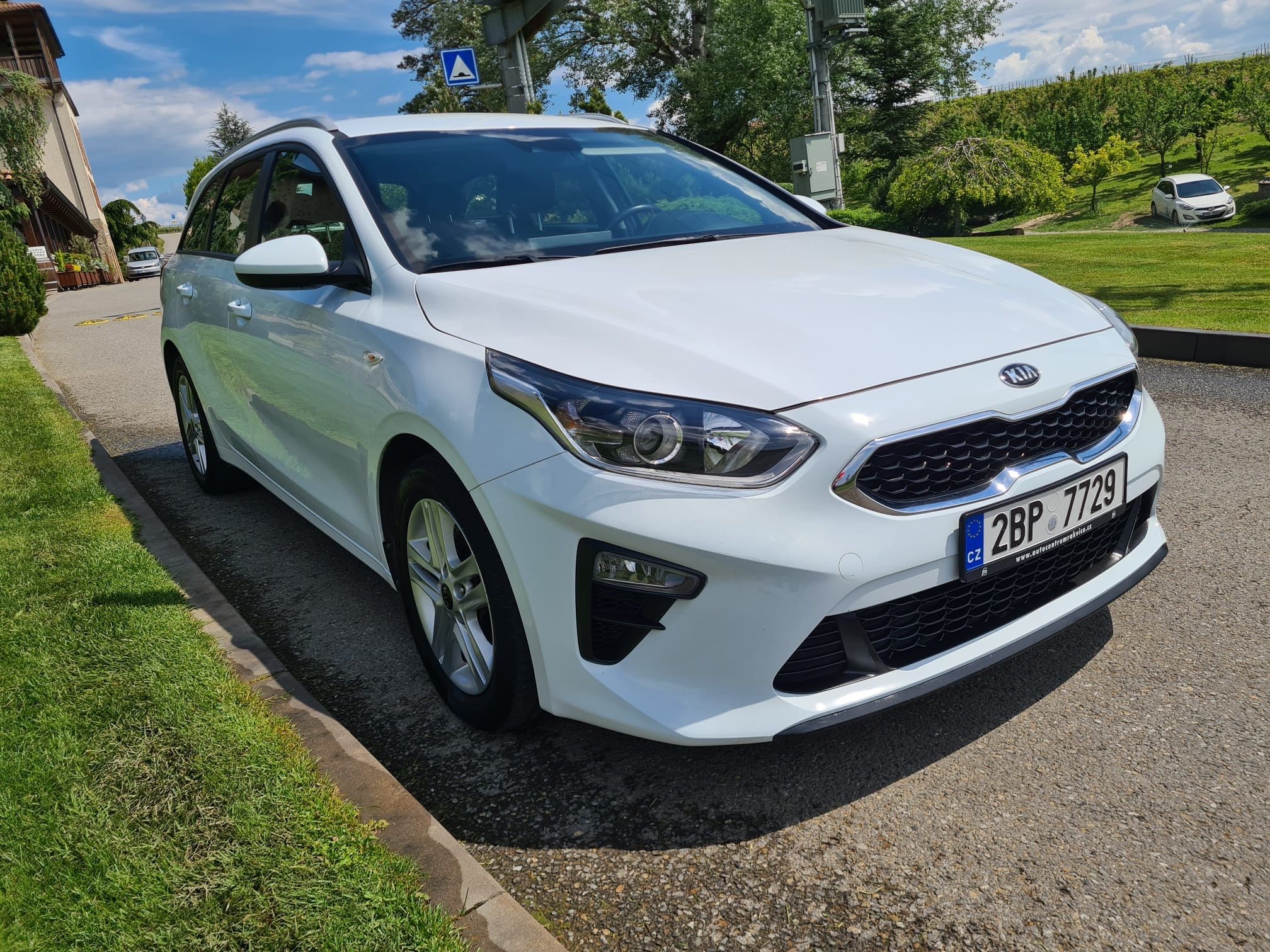 Kia Cee´d, 1.5 T-GDI SW AUT. DPH ČR - fotka 3