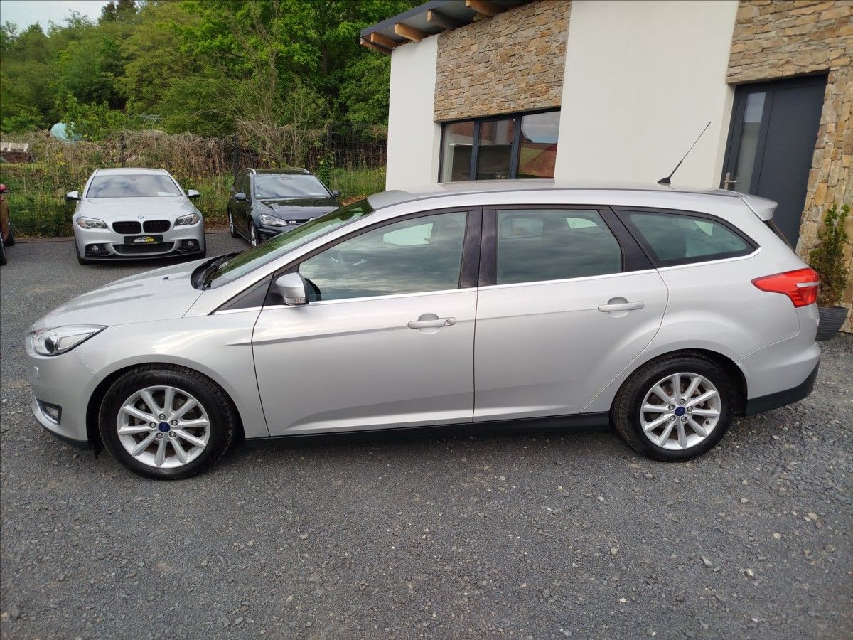 Ford Focus, 1,5 TDCi 88kW, TITANIUM - fotka 3