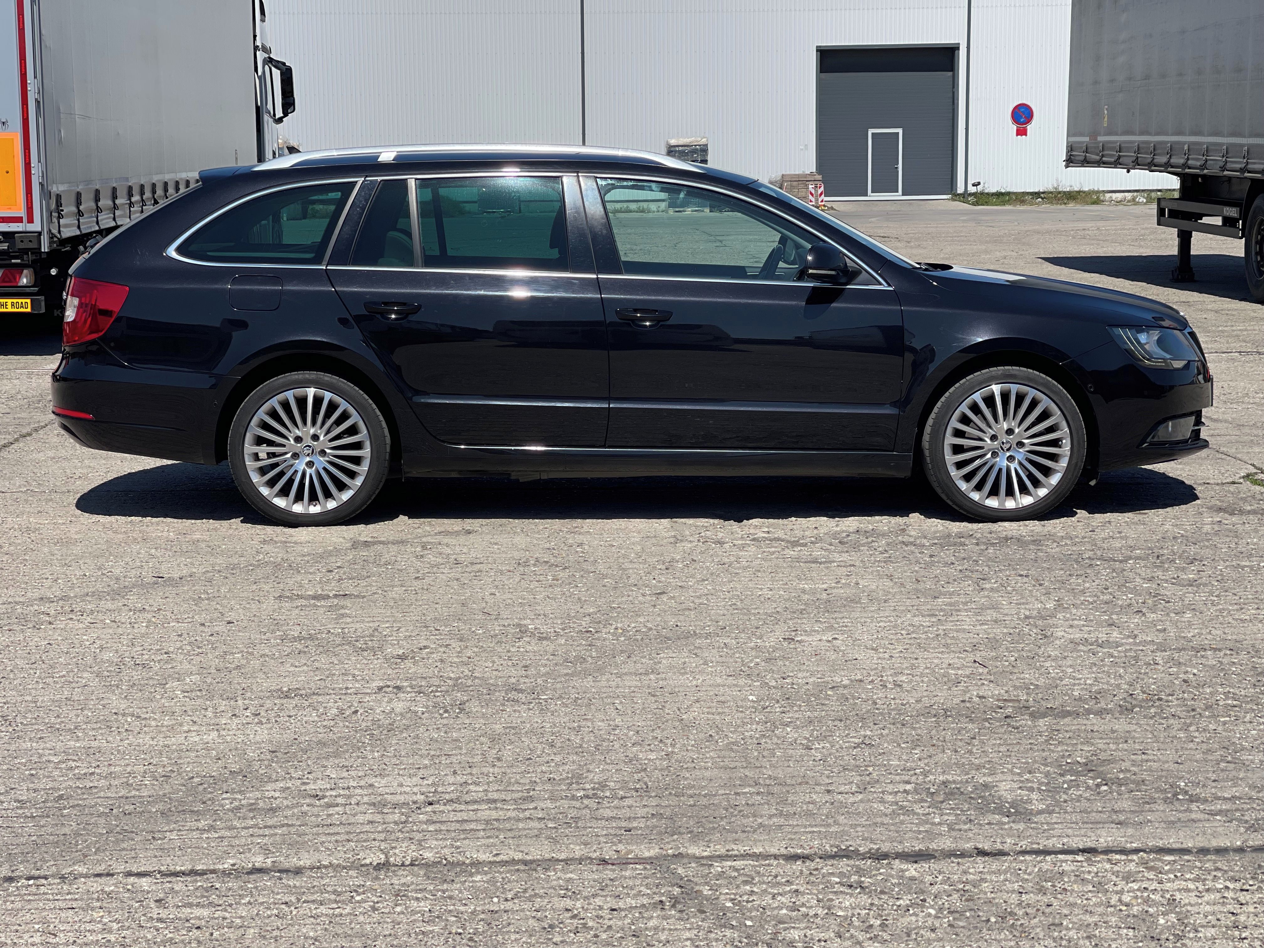 Škoda Superb, 2:0 TDi 125kW ELEGANCE BiXenon - fotka 6