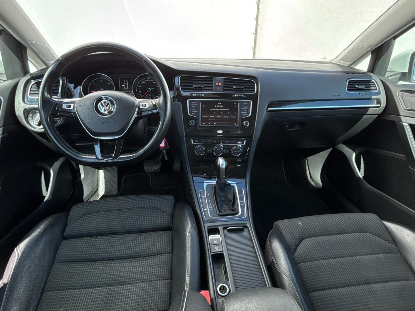 Volkswagen Golf, 1.6 TDI / 81 kW HIGHLINE DSG - fotka 5