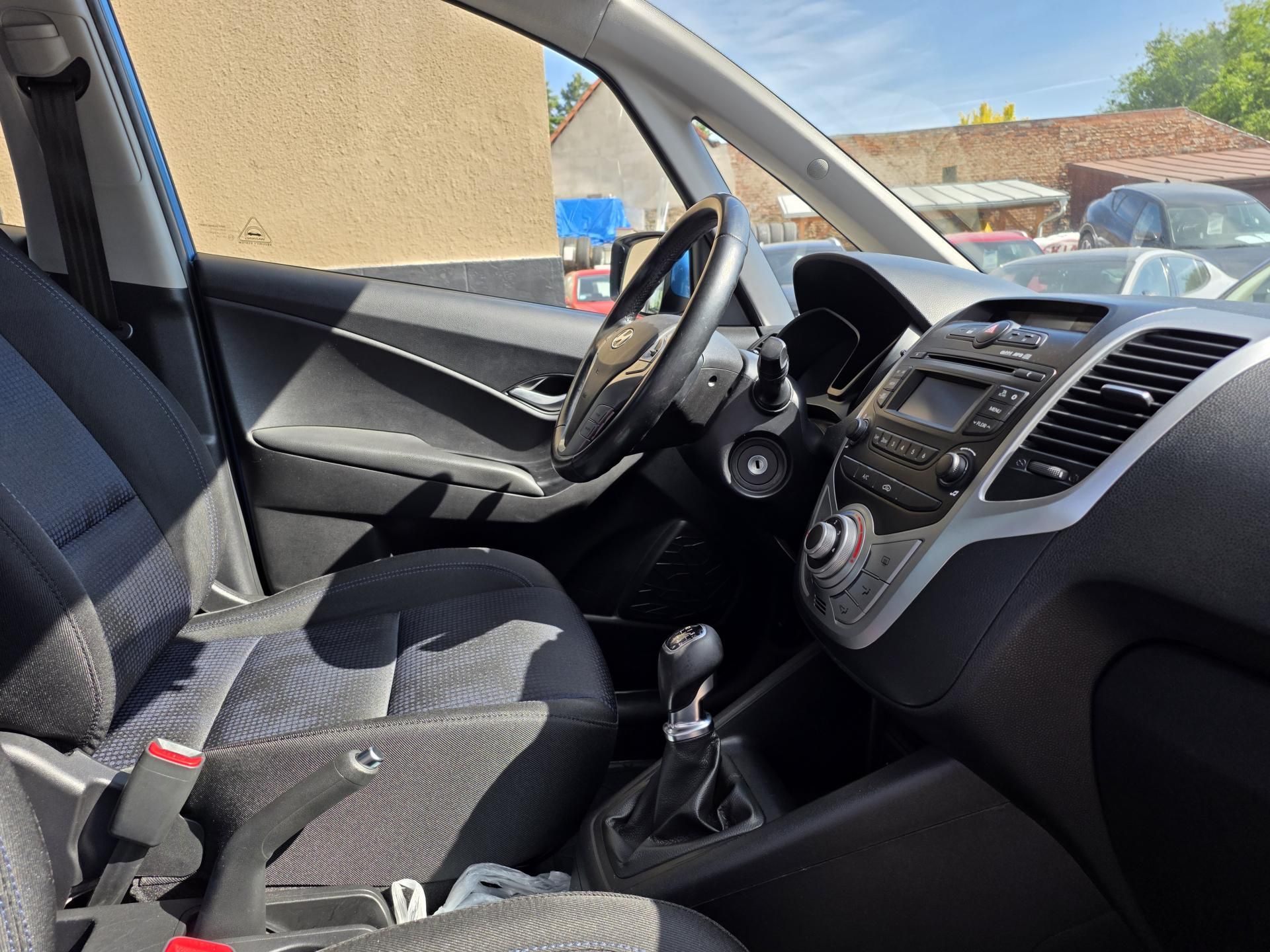Hyundai ix20, 1.4-NÍZKÁ SPOTŘEBA-TOP STAV - fotka 3