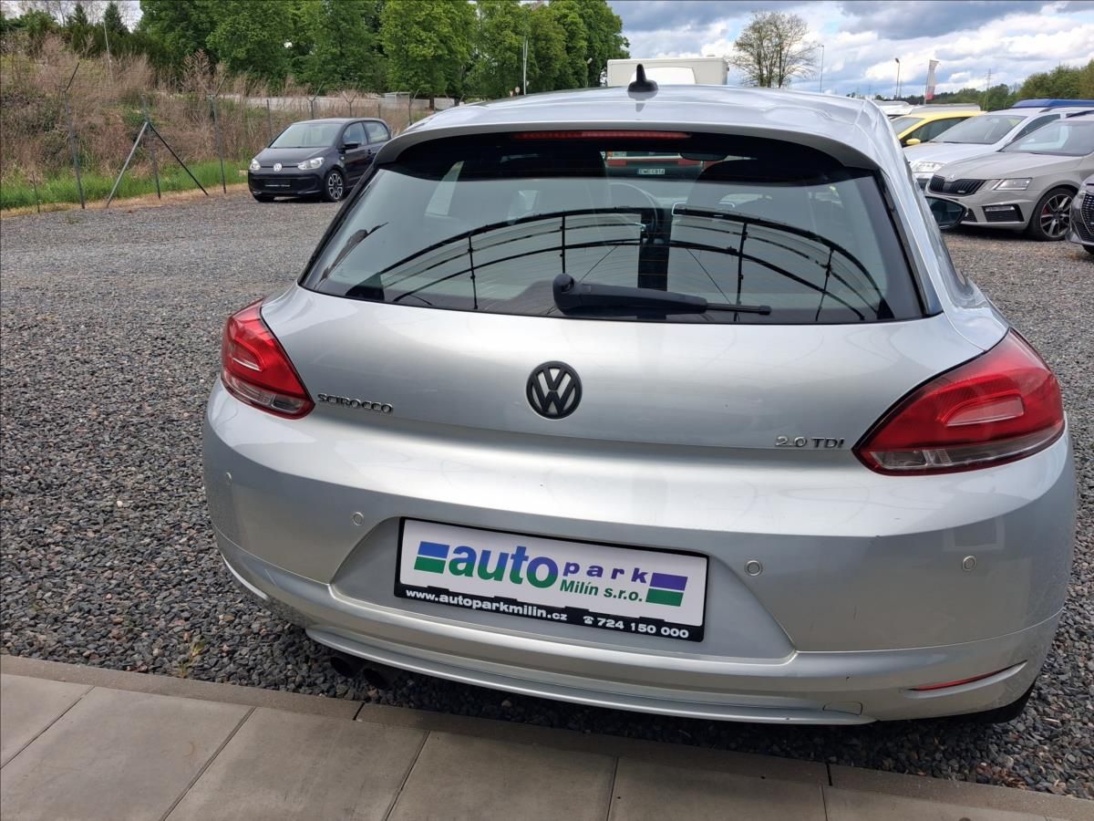 Volkswagen Scirocco, 1,9 2.0 TDi, kůže - fotka 6