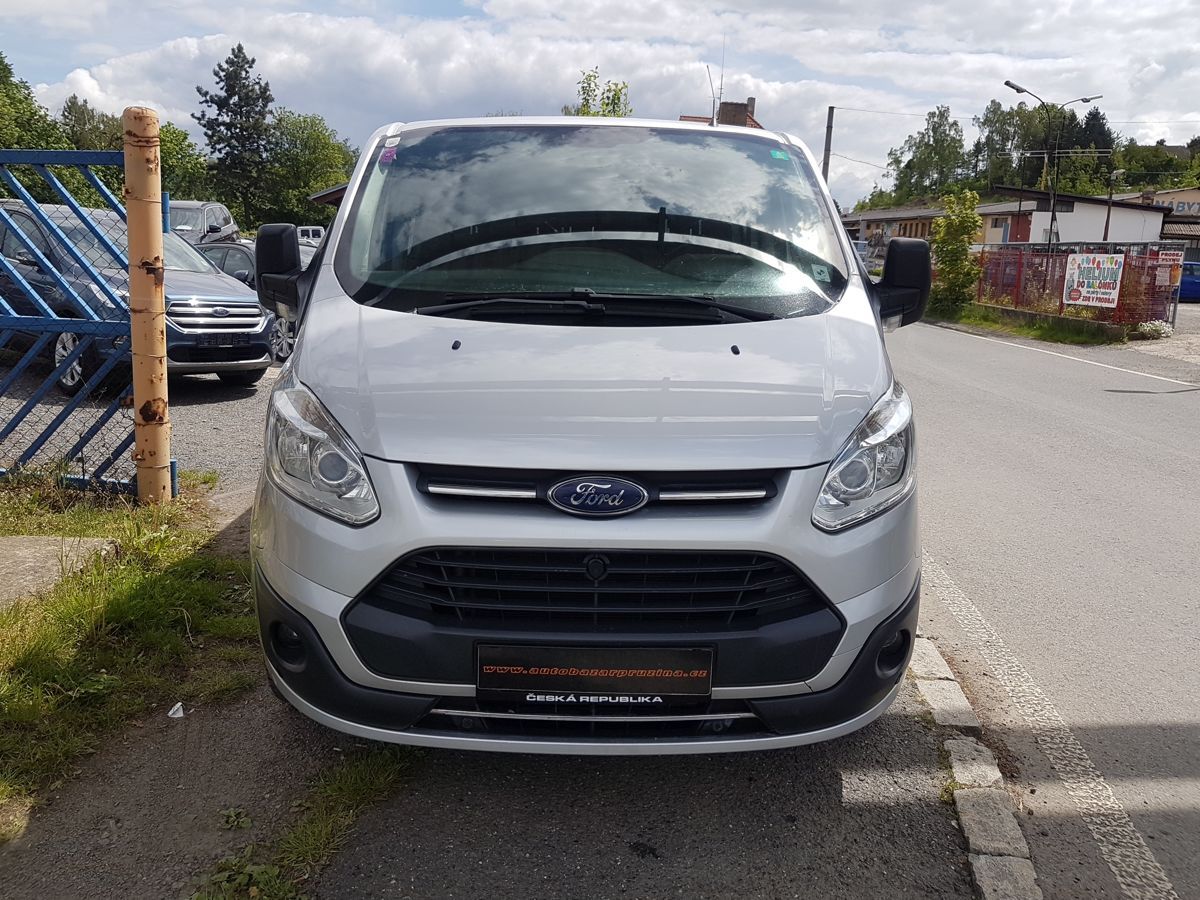 Ford Transit Custom, 2.0TDCi 96KW L2H1 6MÍST - fotka 2