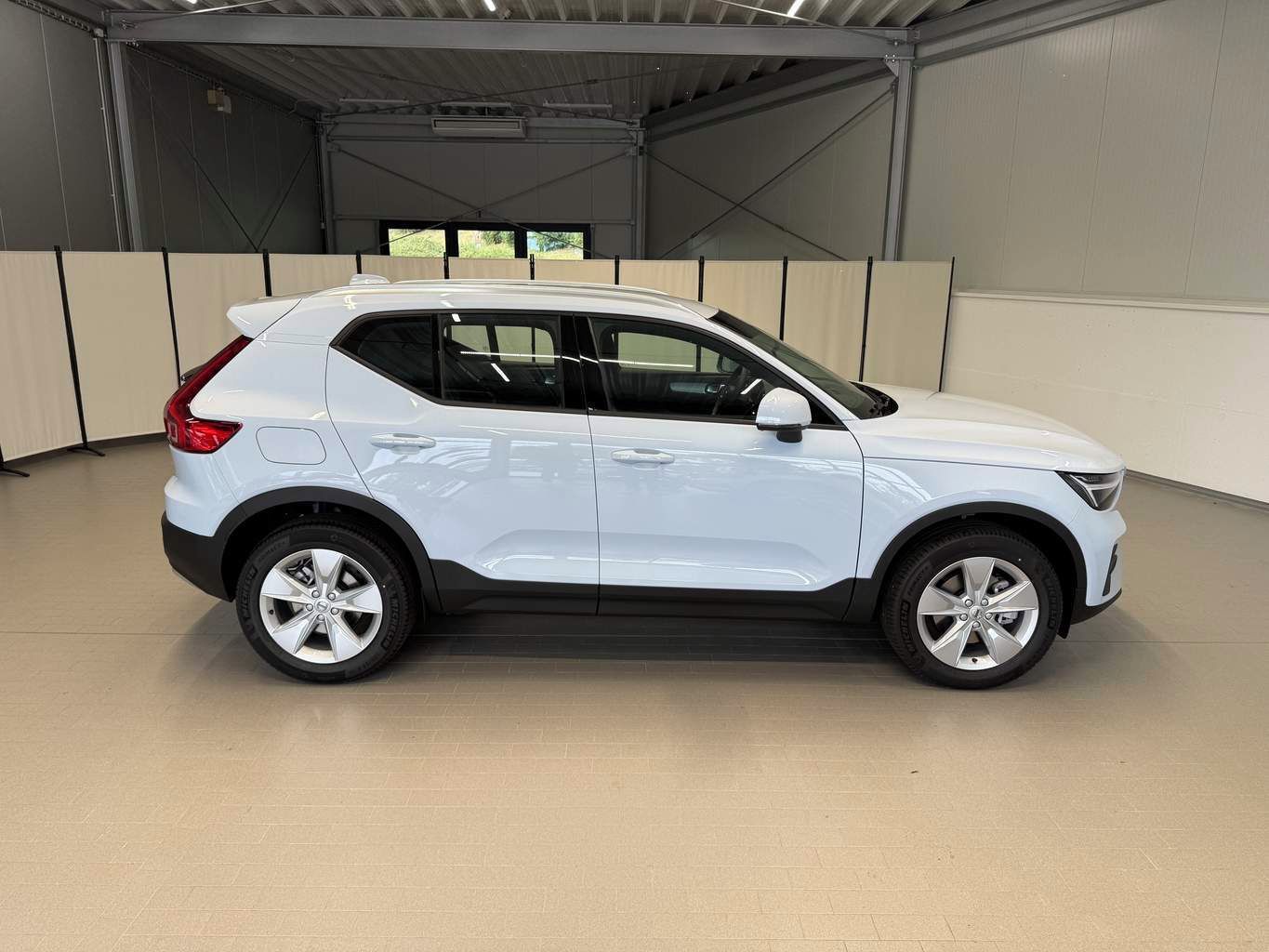 Volvo XC40, B3 2.0L 163 HP AT7 FWD CORE - fotka 5