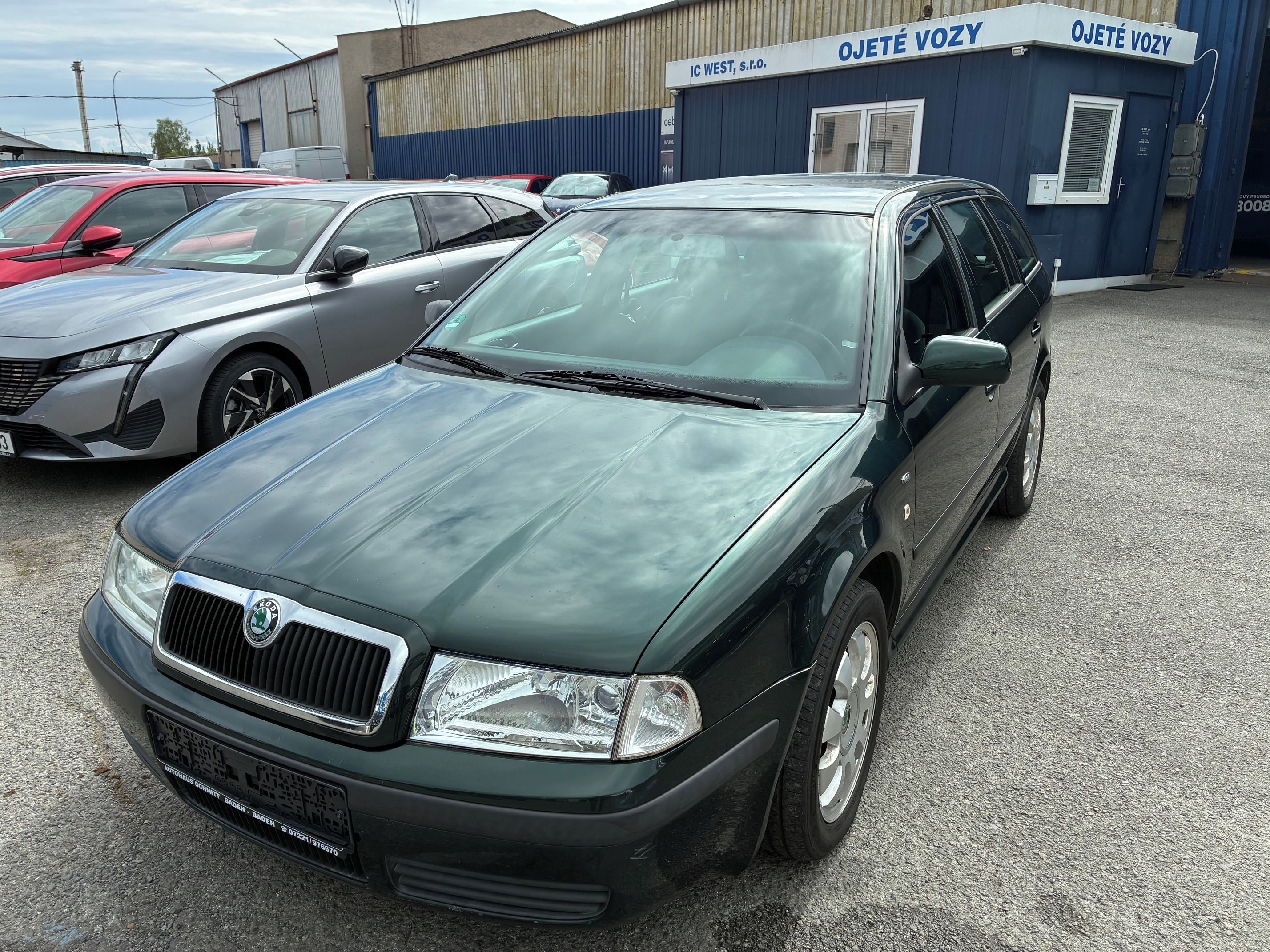 Škoda Octavia, 1,6 MPi AUTOMAT Kombi po STK - fotka 2