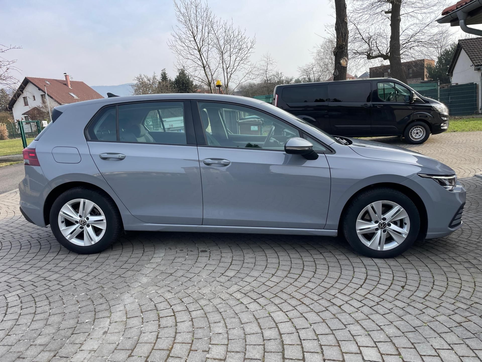 Volkswagen Golf, VIII 1,0TSI - fotka 4