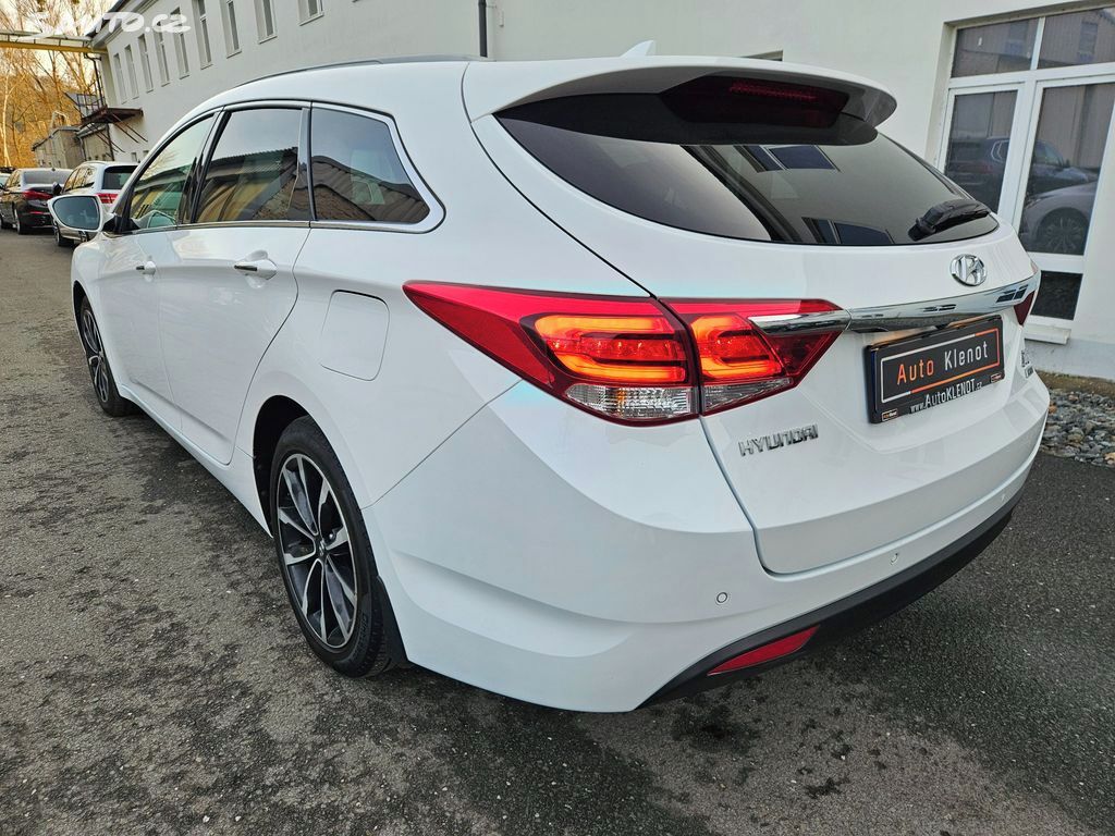 Hyundai i40, 1,6CRDi 100kW VÝHŘEV KAMER DPH - fotka 5
