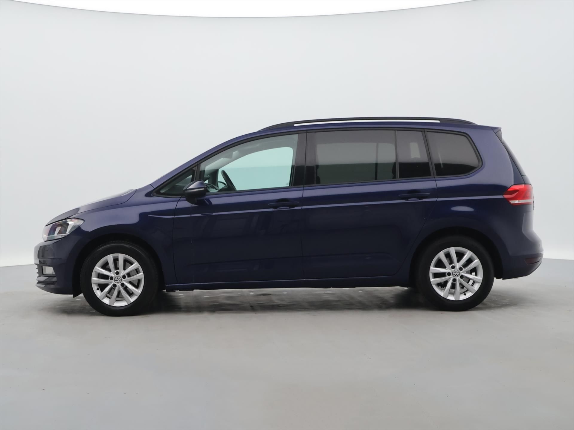 Volkswagen Touran, 1,6 TDI 81kW Navi Tažné - fotka 4