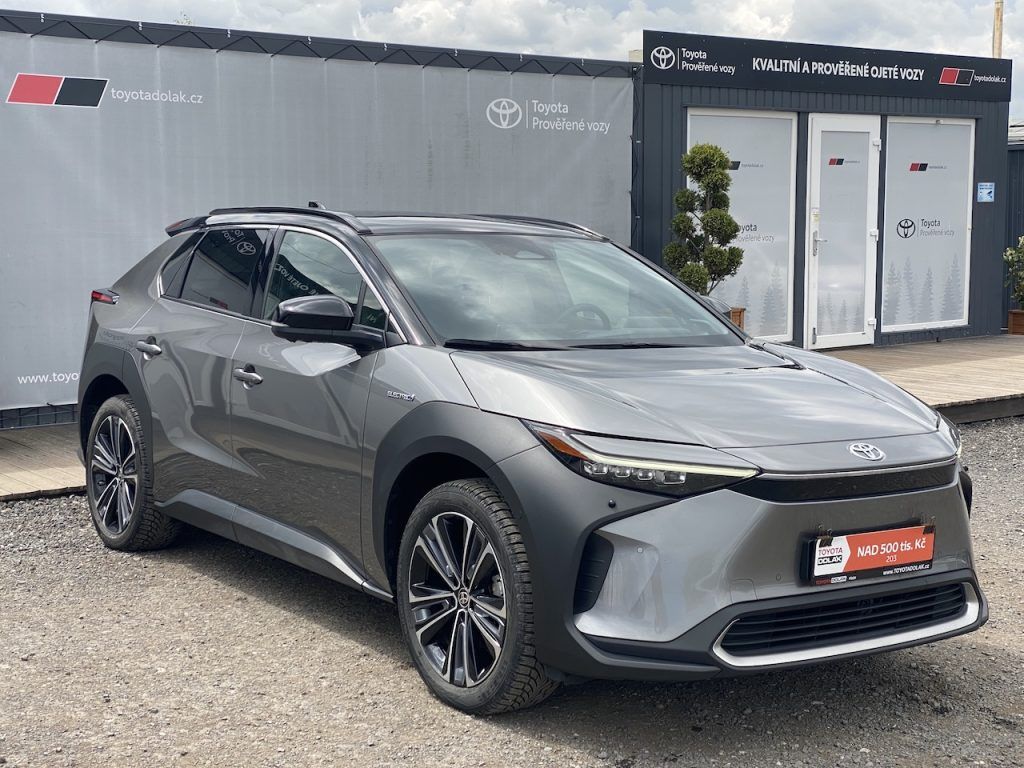 Toyota bZ4X, EV, Executive JBL, 4x4, záruka