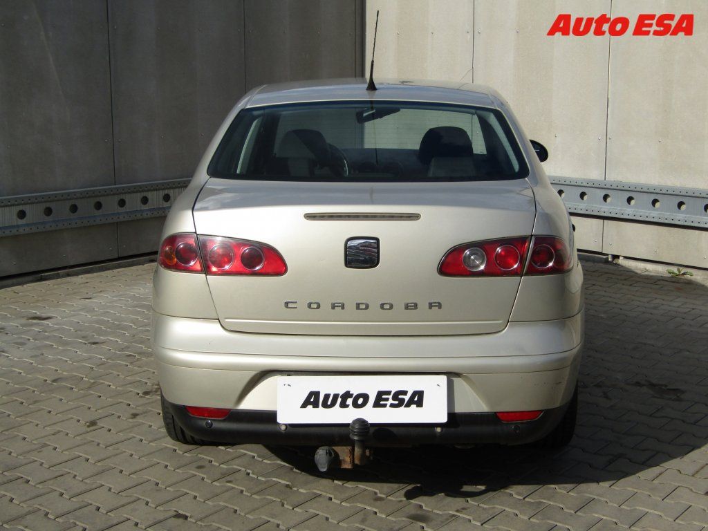 Seat Cordoba, 1.4 i,1.maj,ČR,AC,tažné - fotka 5
