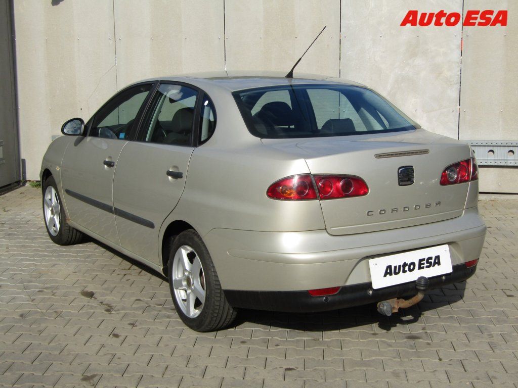 Seat Cordoba, 1.4 i,1.maj,ČR,AC,tažné - fotka 6