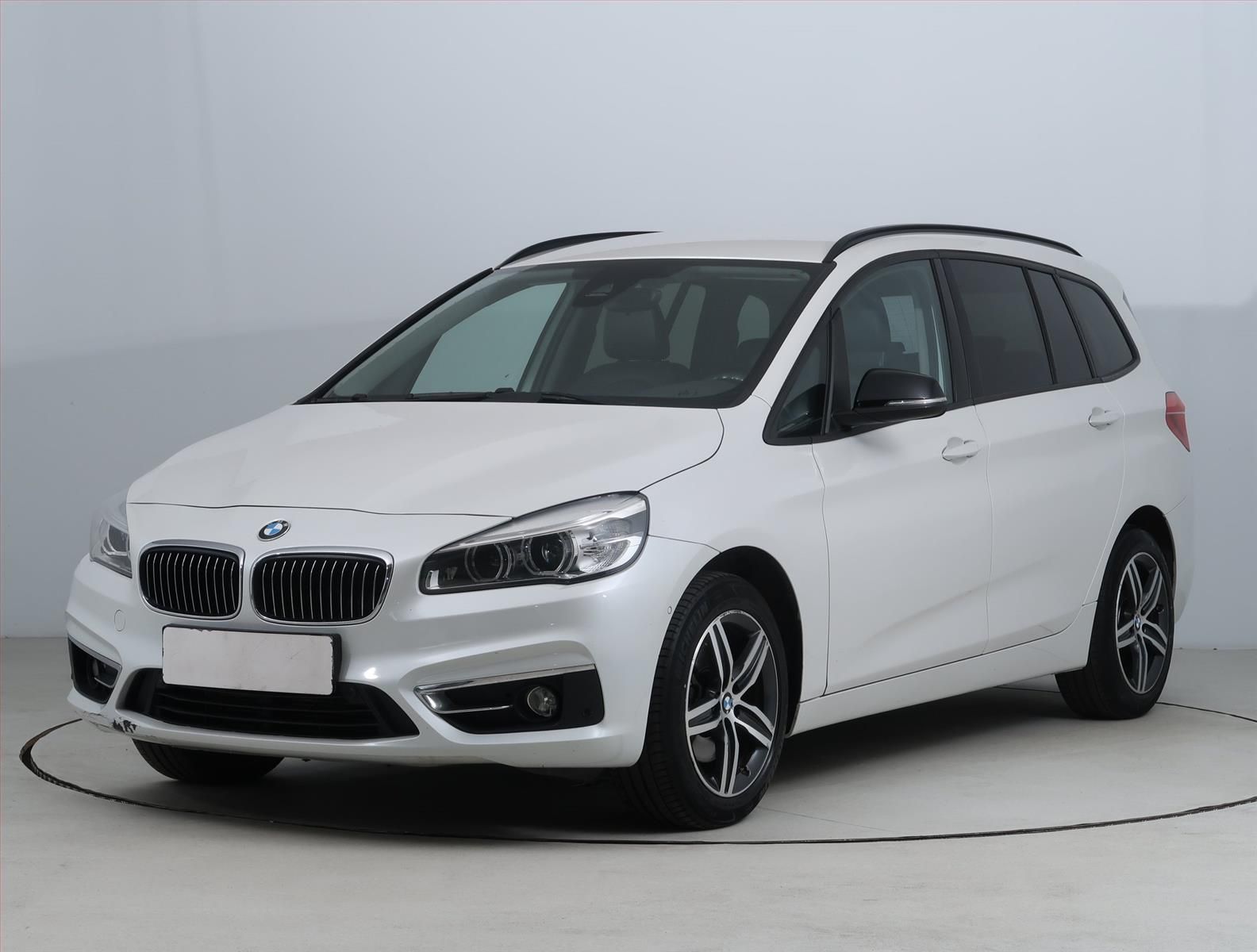 BMW Řada 2, 218d Gran Tourer, Automat - fotka 2