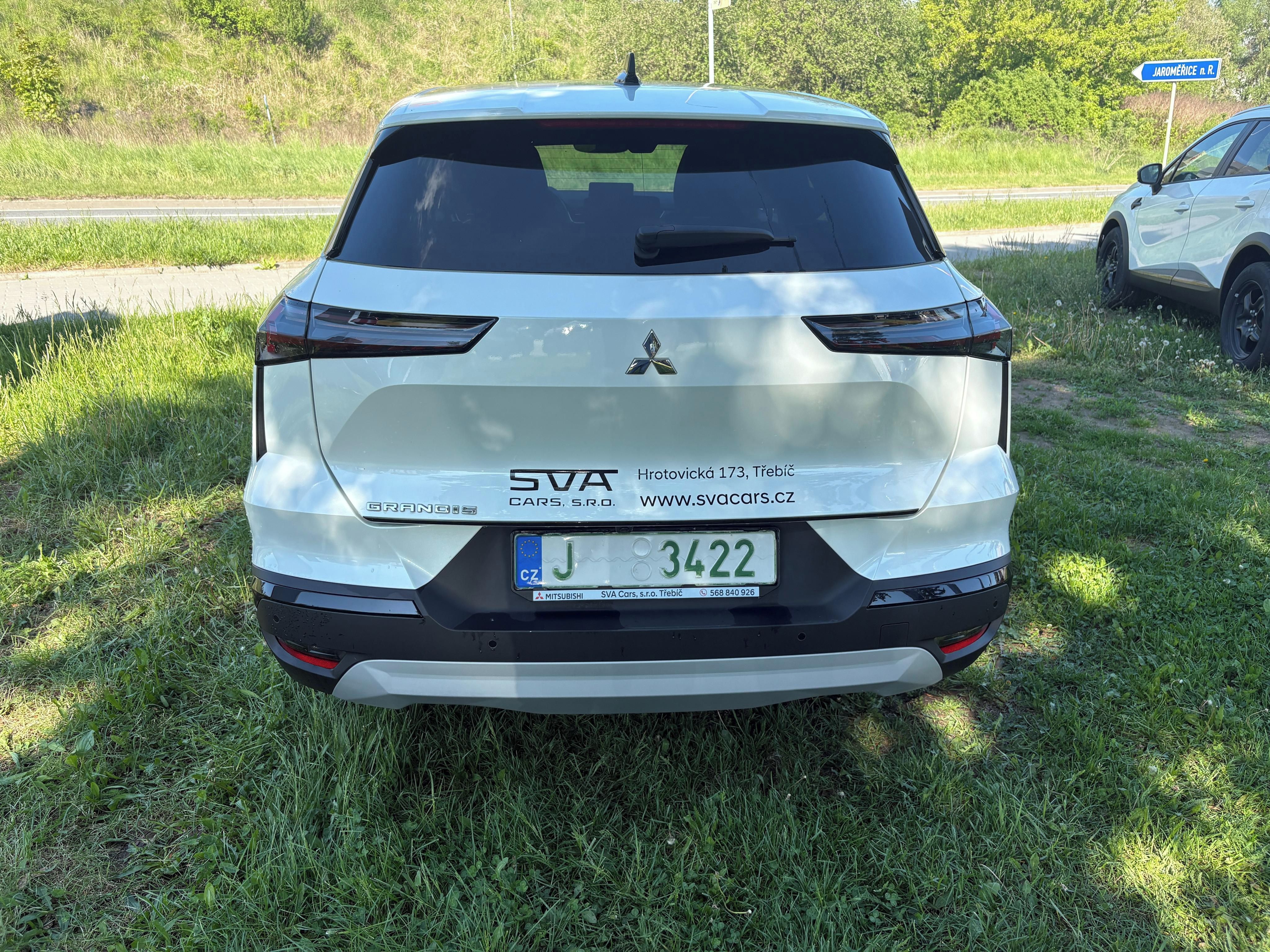 Mitsubishi Grandis, 1.3 INTENSE+ 7DCT AUTOMAT - fotka 6