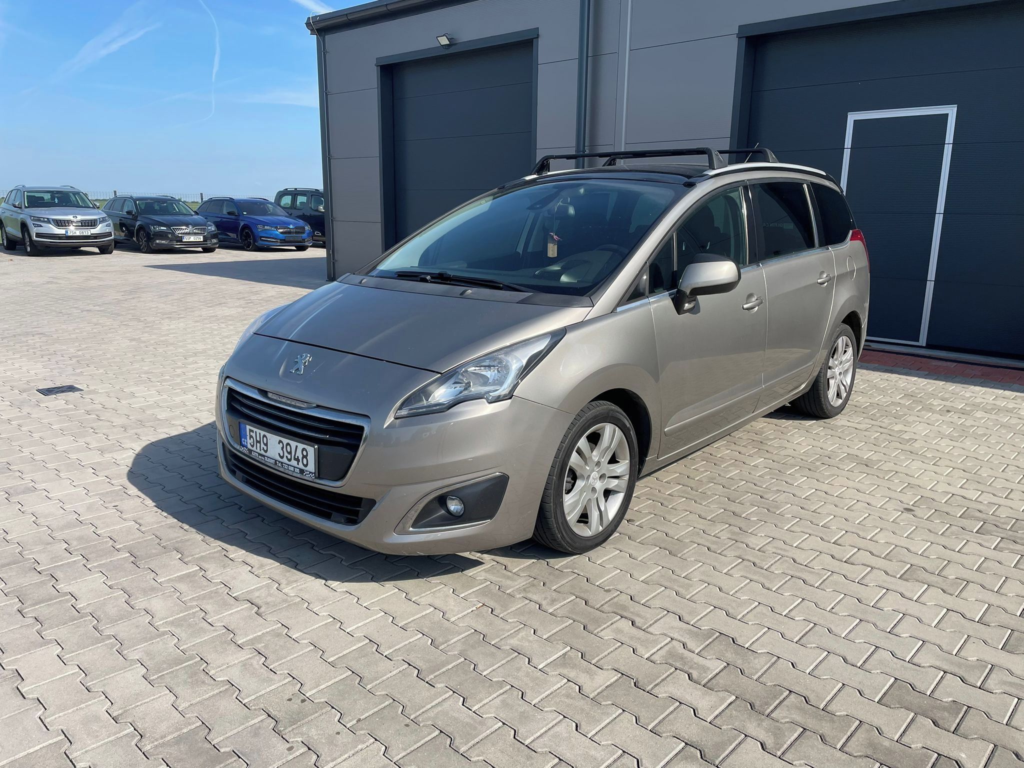 Peugeot 5008, 1.6Hdi 84kw, vyhřívaná.sedadla - fotka 2