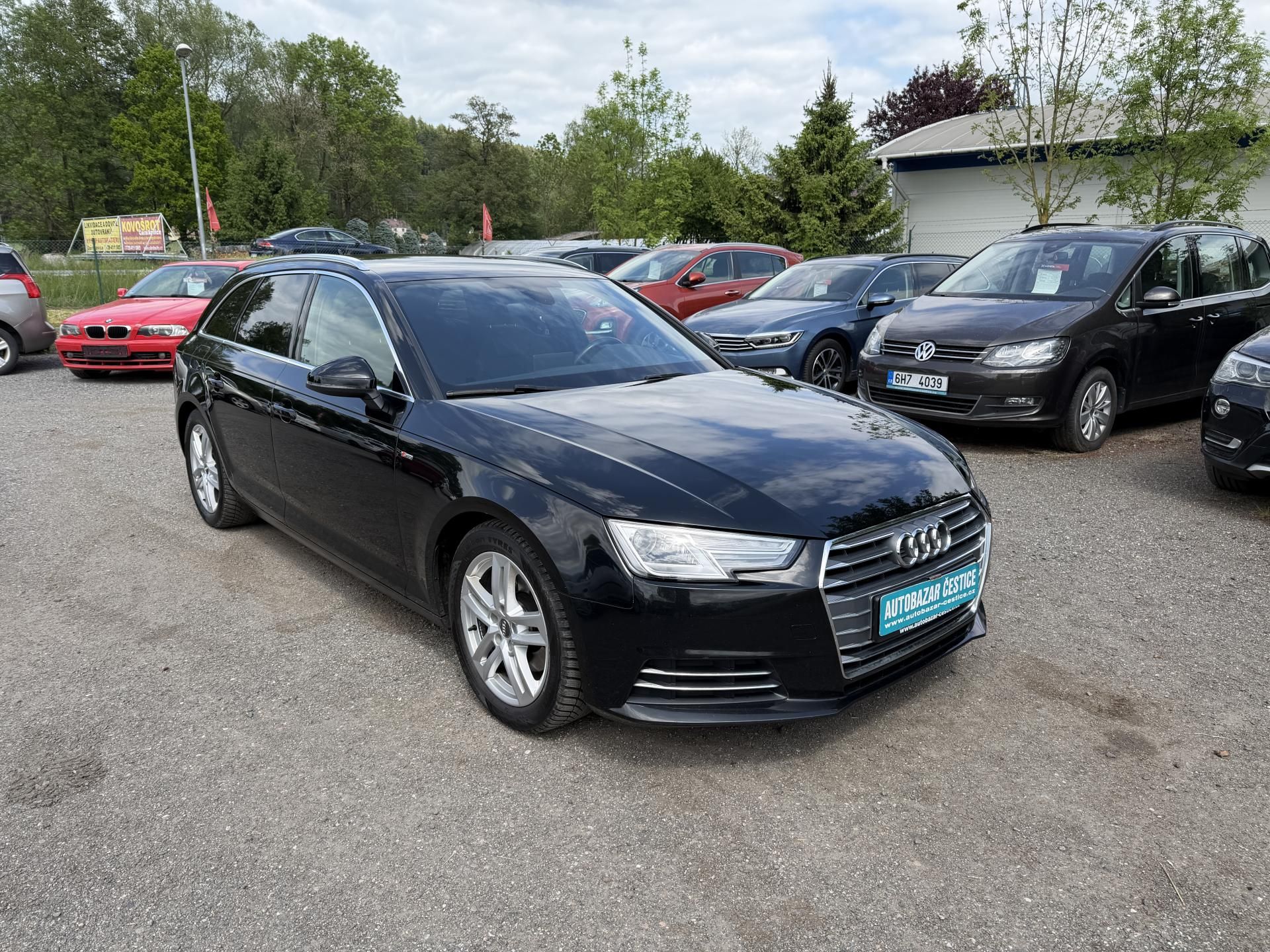 Audi A4, 2.0 TDI 3x S-line - fotka 4