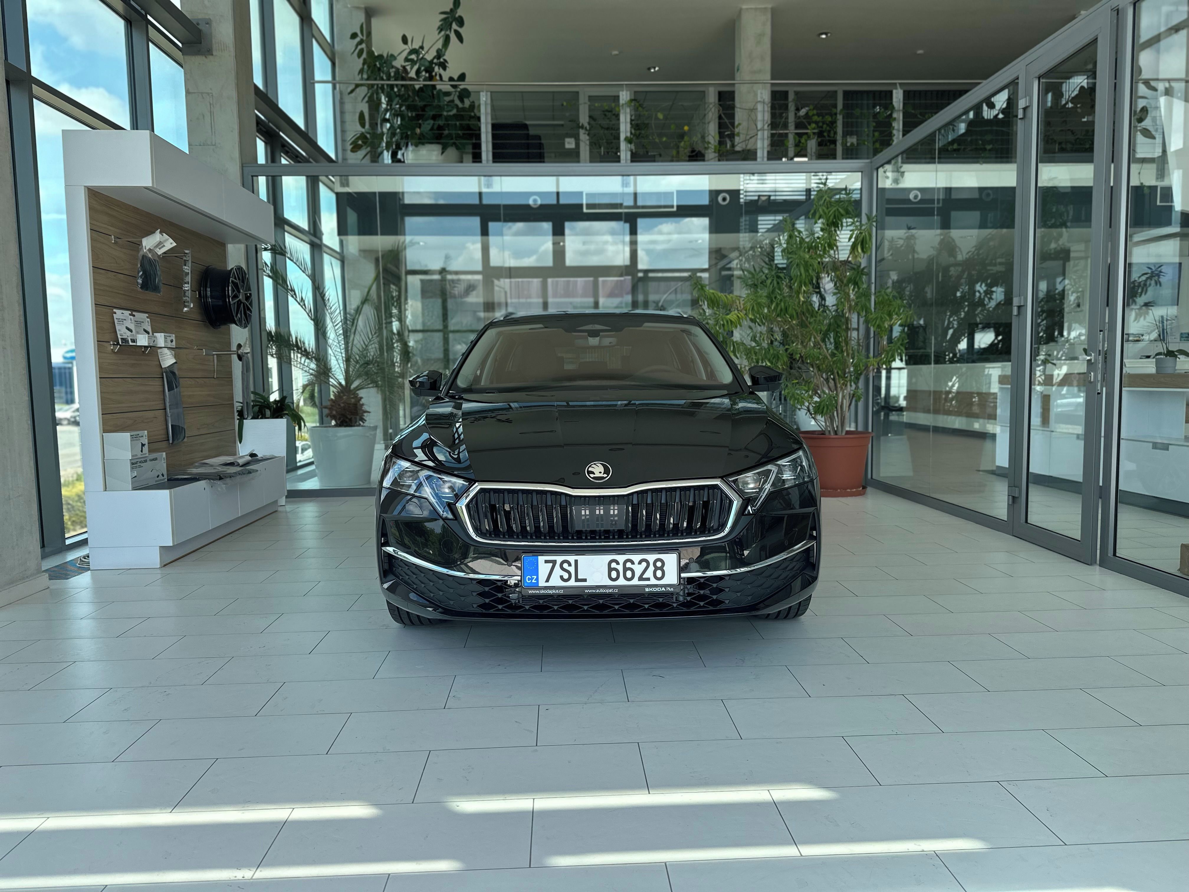 Škoda Octavia, Excl. Selection2,0 TDI 110 kW - fotka 2