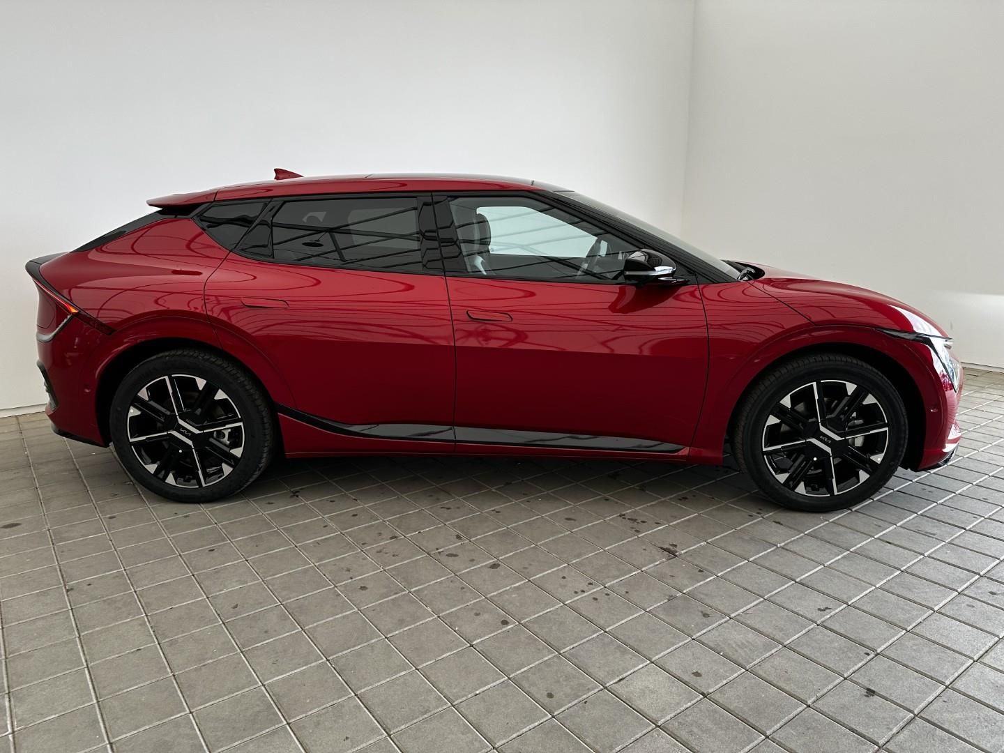 Kia EV6, 168kW GT-LINE 168 KW + 84 KWH - fotka 6