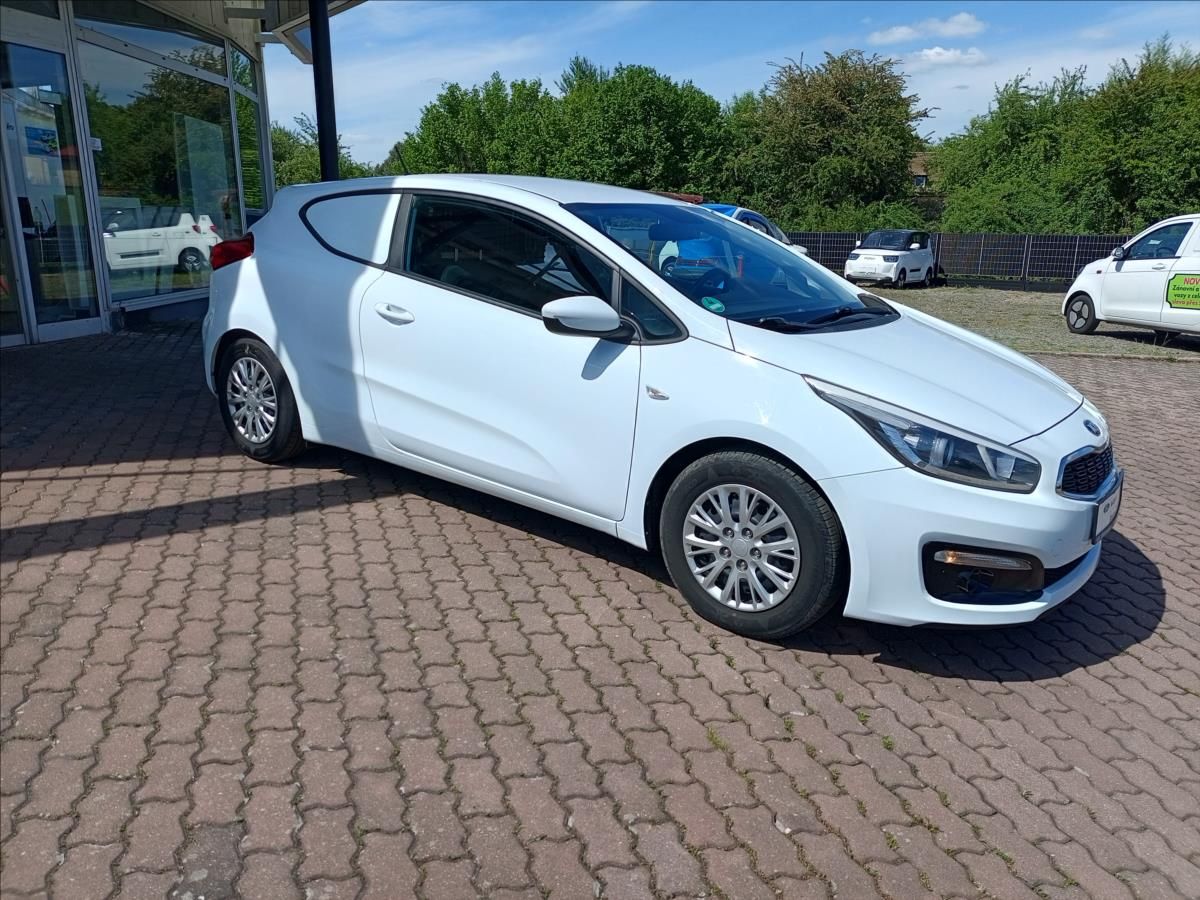Kia Cee´d, 1,4 CRDi  VAN - fotka 4