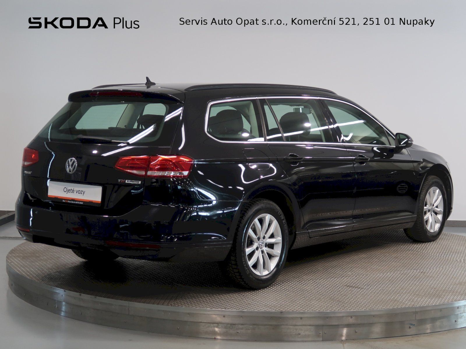 Volkswagen Passat, COMFORTLINE 1.6TDI 88KW - fotka 2