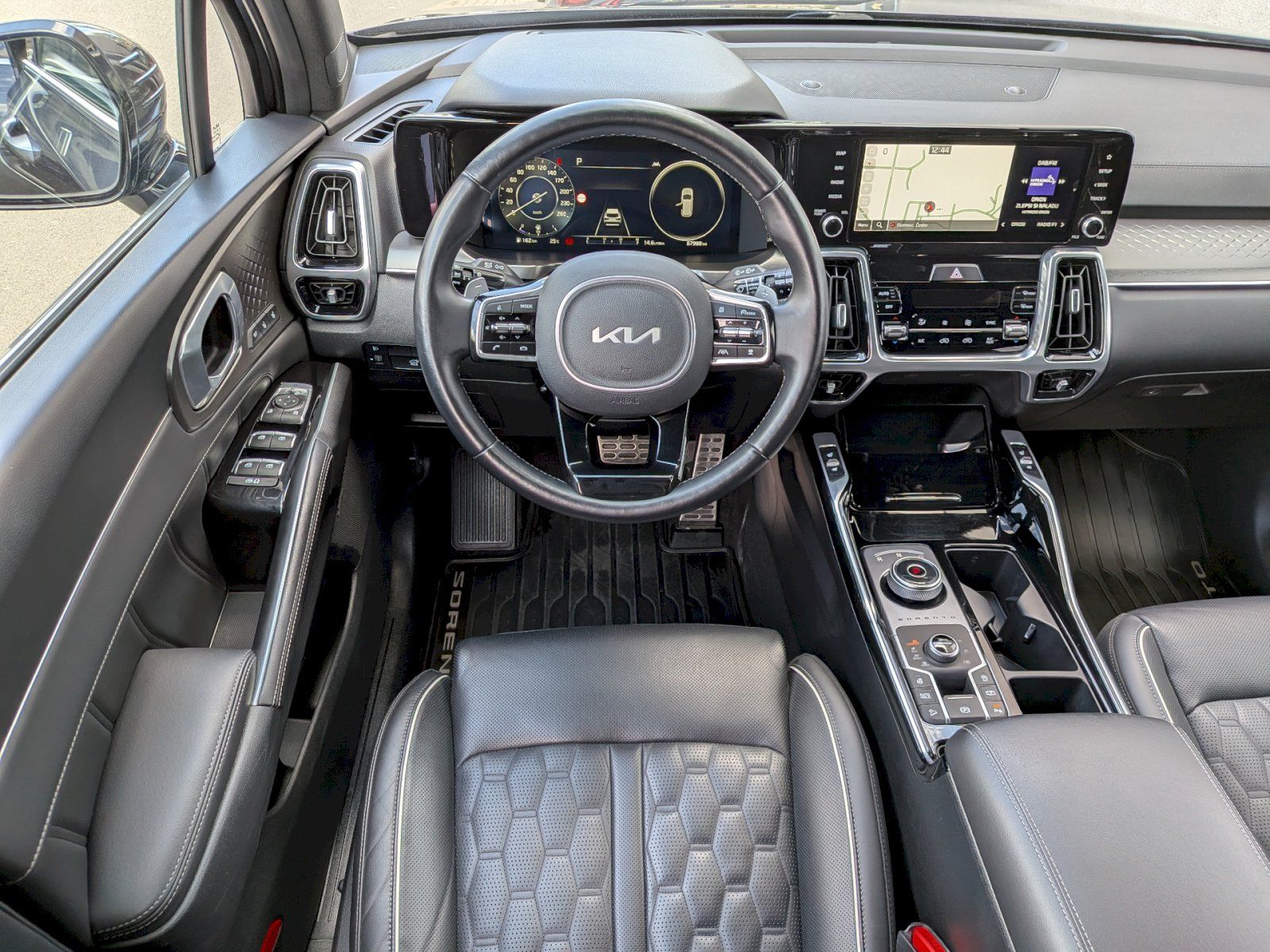 Kia Sorento, 2,2CRDi 142kW 4x4 8DCT TOP - fotka 5