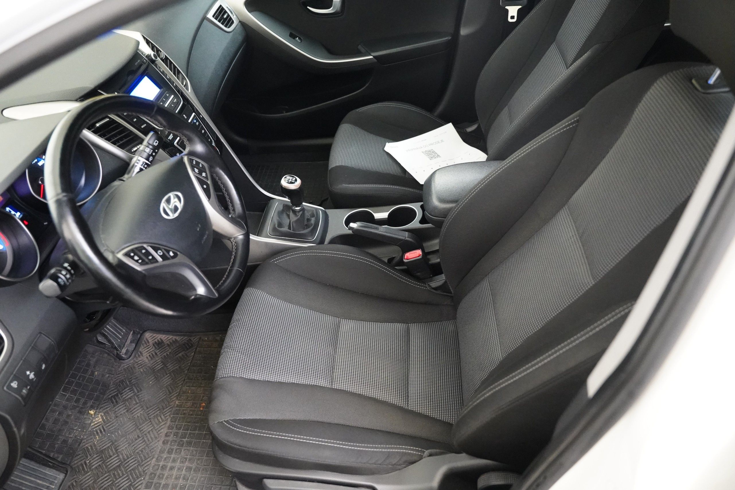 Hyundai i30, 1.4i CVVT 73 kW - fotka 5
