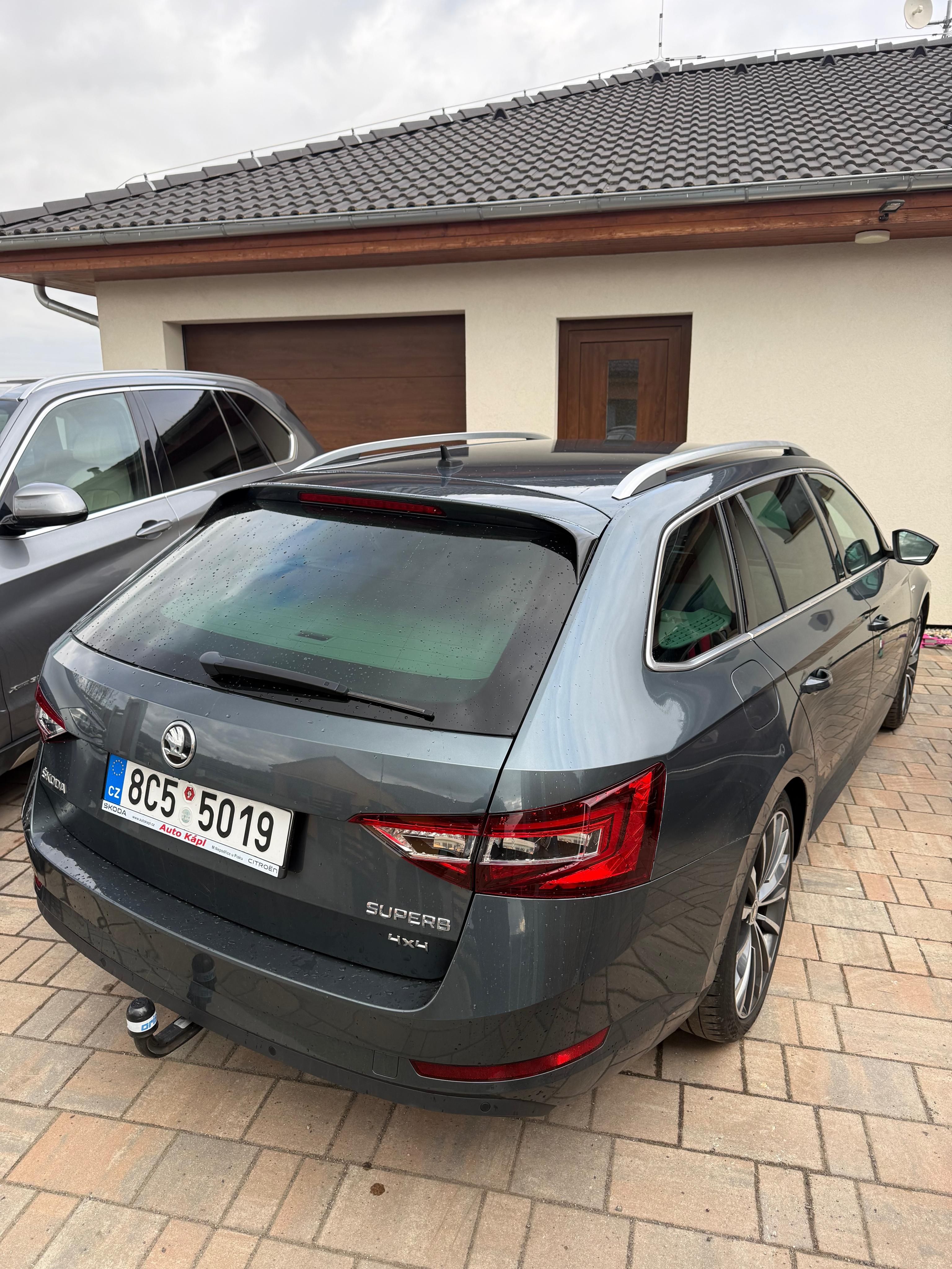 Škoda Superb, 2.0 TDI 140 kw l&k - fotka 3
