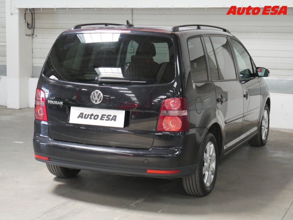 Volkswagen Touran, 1.6i - fotka 6
